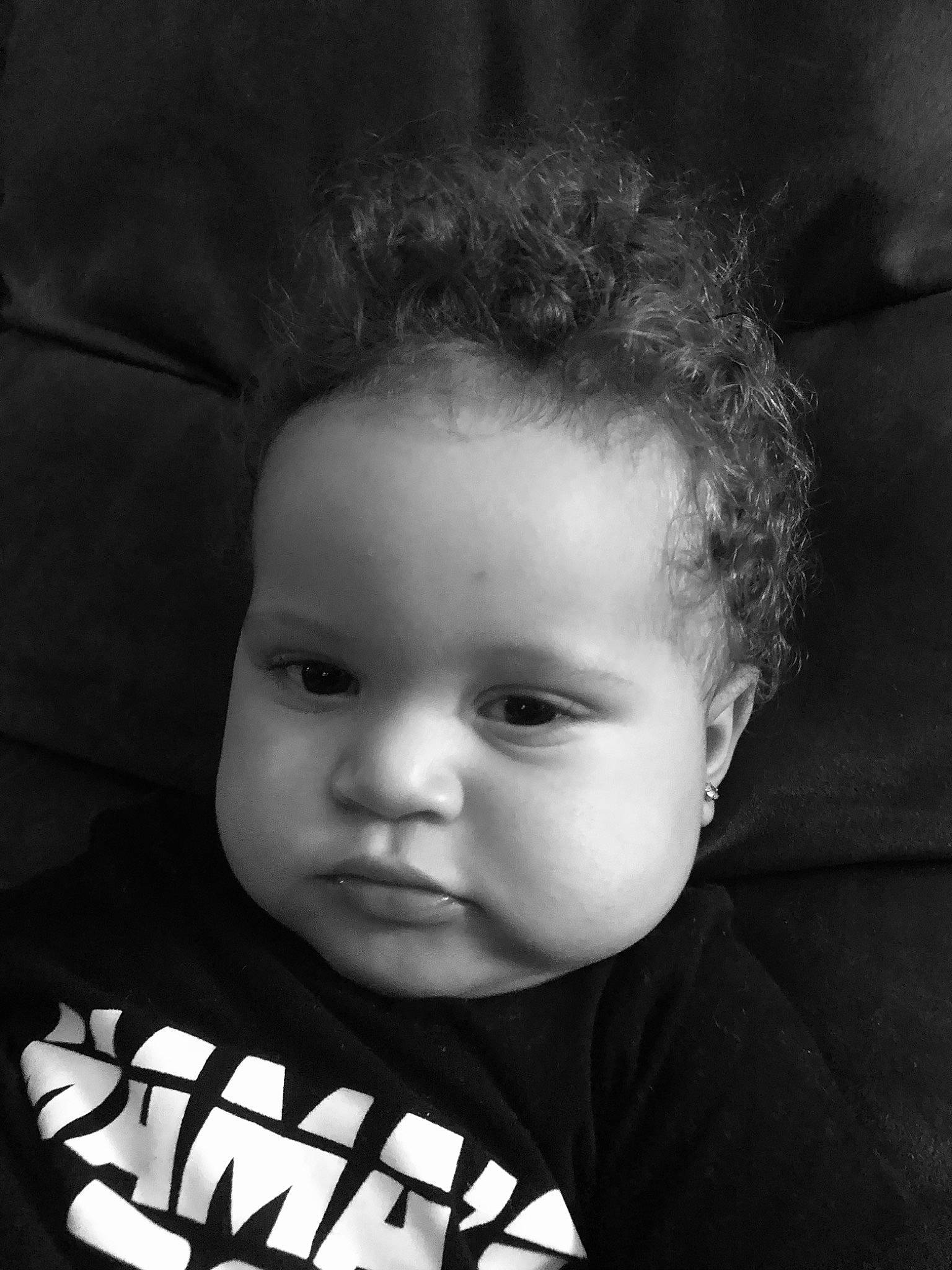 Jiovanni is registered to the contest to win money with this photo: black_and_white, cheek, chin, cool, eyelash, facial_expression, flash_photography, forehead, grey, hairstyle, happy, iris, lip, mammal, nose, person, skin, sleeve, smile, standing