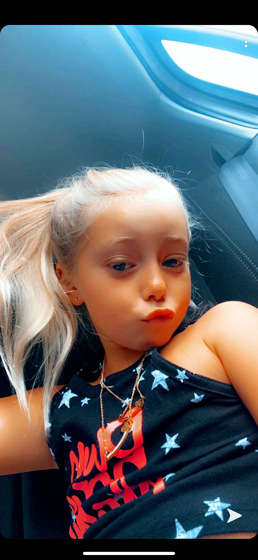 Enji a rejoint le concours — aidez-le/la à gagner de superbes lots ! beauty, blond, cheek, child, child_model, chin, cool, eye, face, fun, hair, hairstyle, head, lip, long_hair, nose, person, skin, summer, toddler