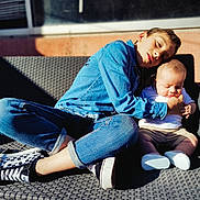 Matthéo a rejoint le concours — aidez-le/la à gagner de superbes lots ! baby, clothing, couch, face, footwear, furniture, happy, head, jeans, kissing, newborn, pants, people, person, photography, portrait, shoe, sitting, smile, sneaker