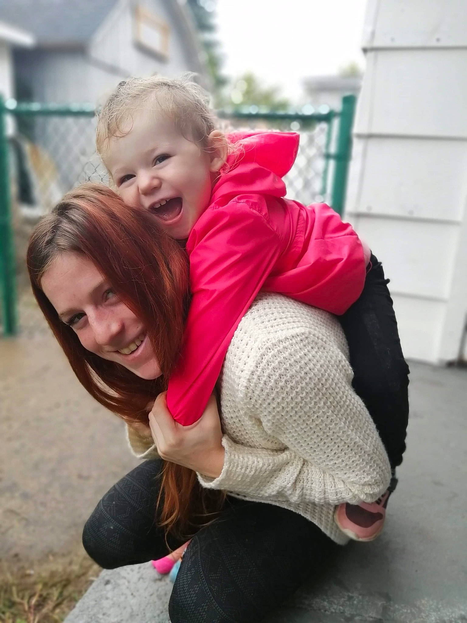 Livia participe au concours pour gagner de l'argent avec cette photo : baby_toddler_clothing, cheek, child, comfort, denim, eye, face, facial_expression, happy, head, human, interaction, jeans, joy, lip, love, mouth, nose, organ, person