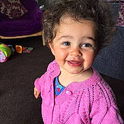 Aleyna is registered to the contest to win money with this photo: