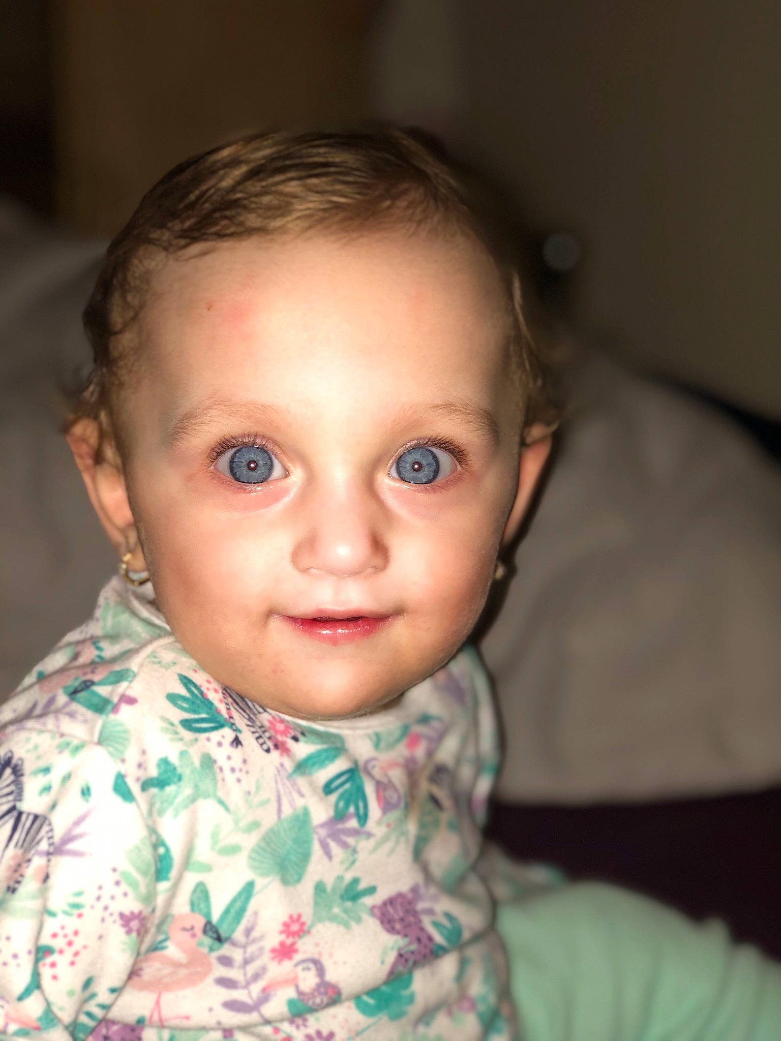 Beatrice is registered to the contest to win money with this photo: black_hair, cheek, ear, eye, eyebrow, eyelash, flash_photography, forehead, hair, head, human_body, iris, lip, mouth, neck, nose, person, skin, sleeve, smile