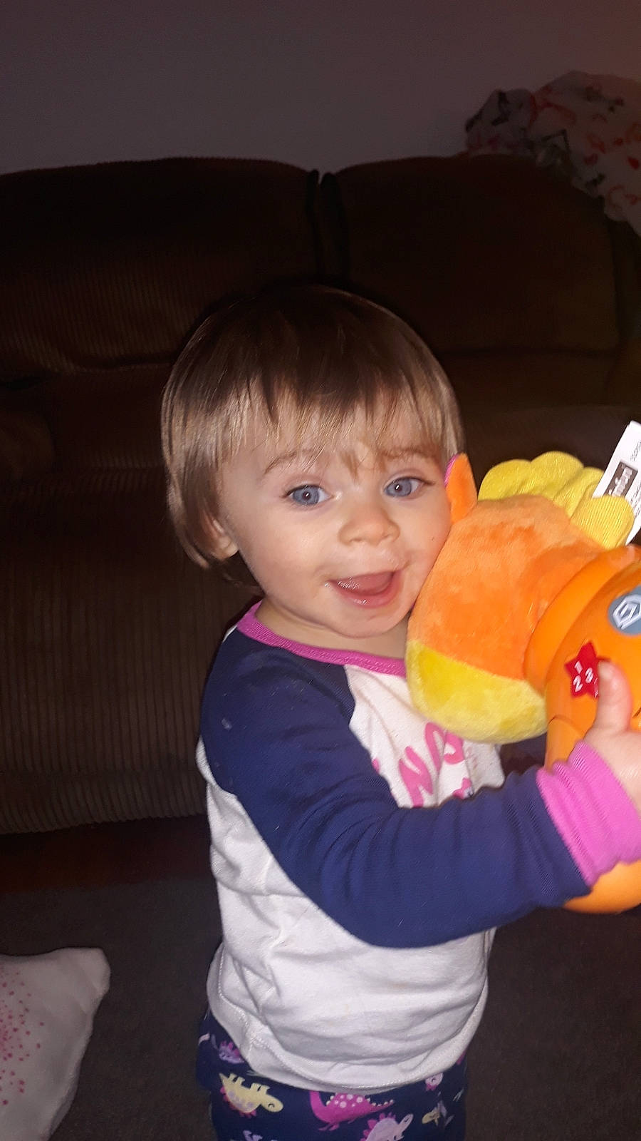 Thea is registered to the contest to win money with this photo: baby, child, person, play, skin, smile, toddler