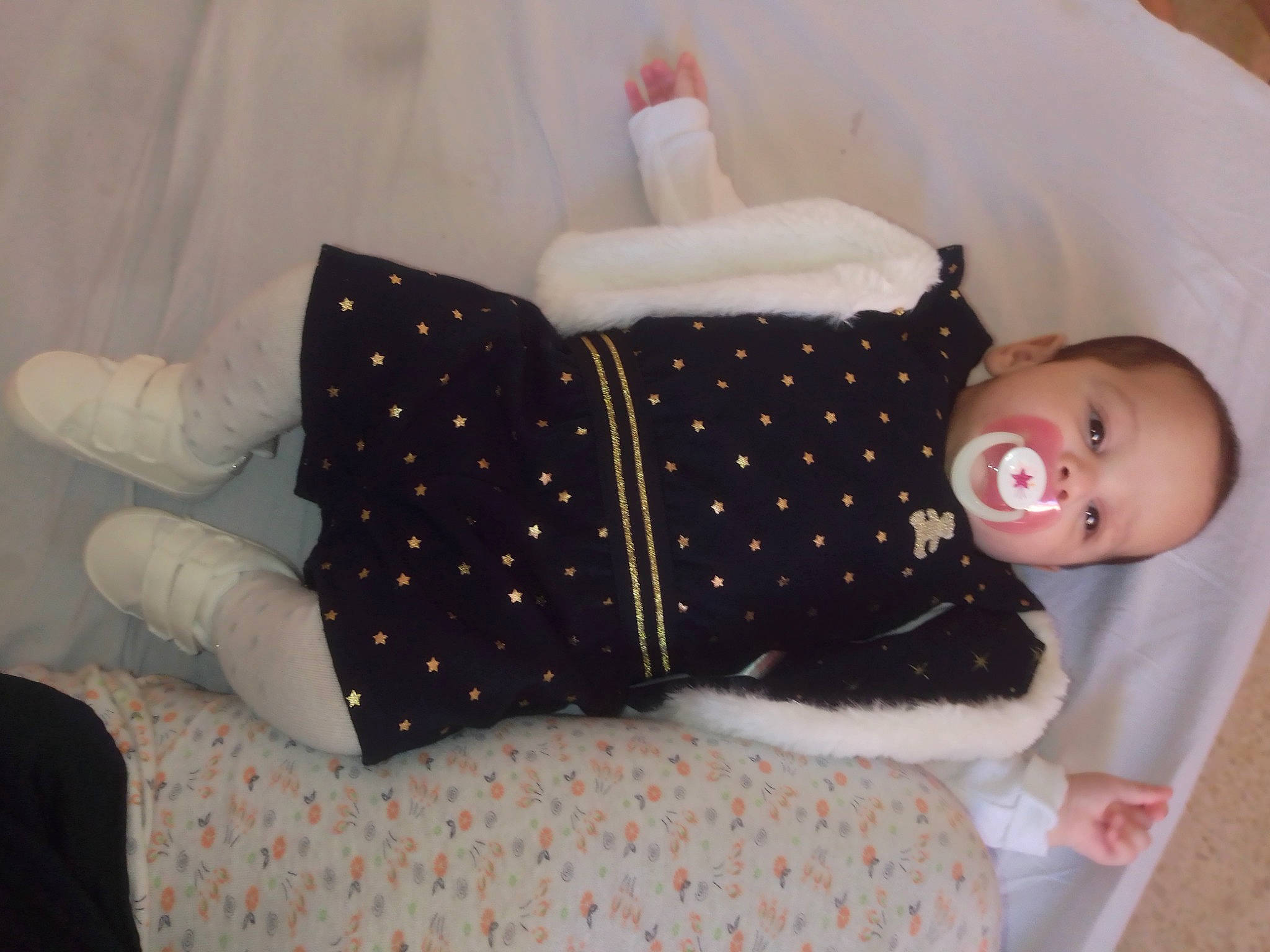 Emily Stiemer participe au concours pour gagner de l'argent avec cette photo : baby, baby_products, baby_toddler_clothing, comfort, linens, person