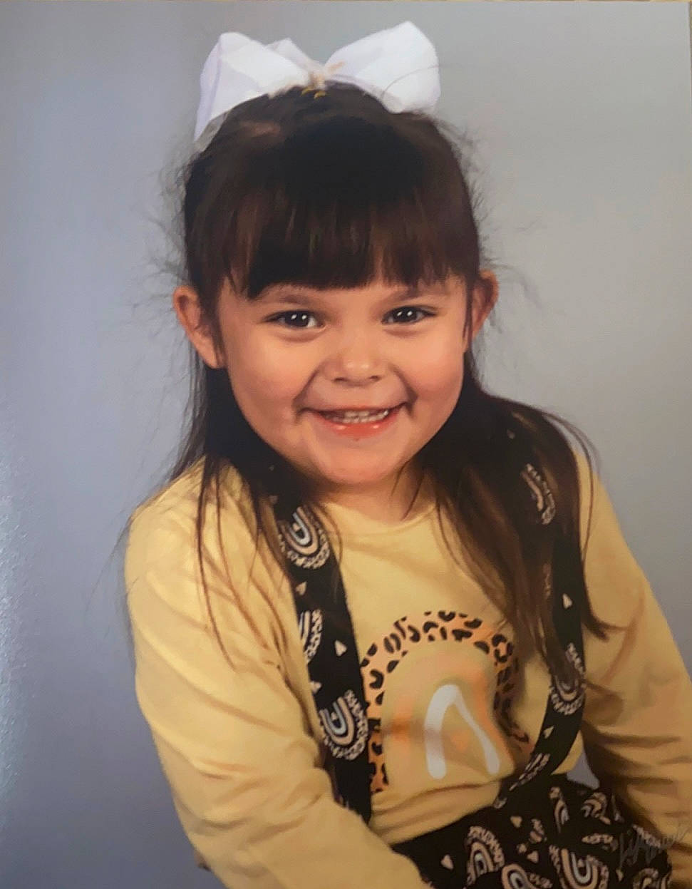 Jocelyn is registered to the contest to win money with this photo: arm, bangs, black_hair, brown_hair, cheek, eyebrow, eyelash, flash_photography, fun, happy, iris, jewellery, joy, long_hair, neck, outerwear, person, sleeve, smile, t_shirt