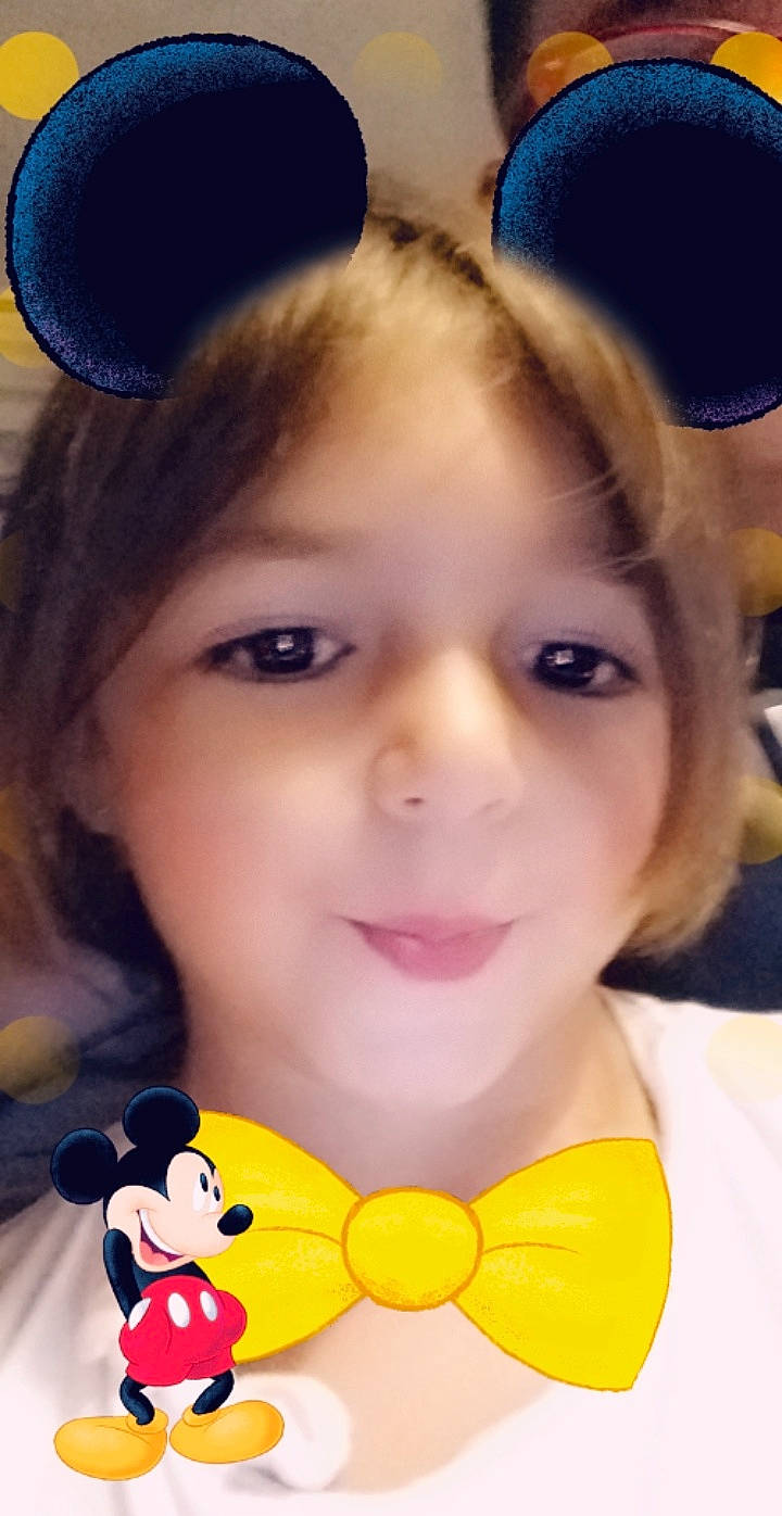 Noemy participe au concours pour gagner de l'argent avec cette photo : blue, cheek, chin, ear, eye, eyebrow, eyelash, forehead, hair, hairstyle, happy, head, human, lip, mouth, nose, organ, person, photograph, skin