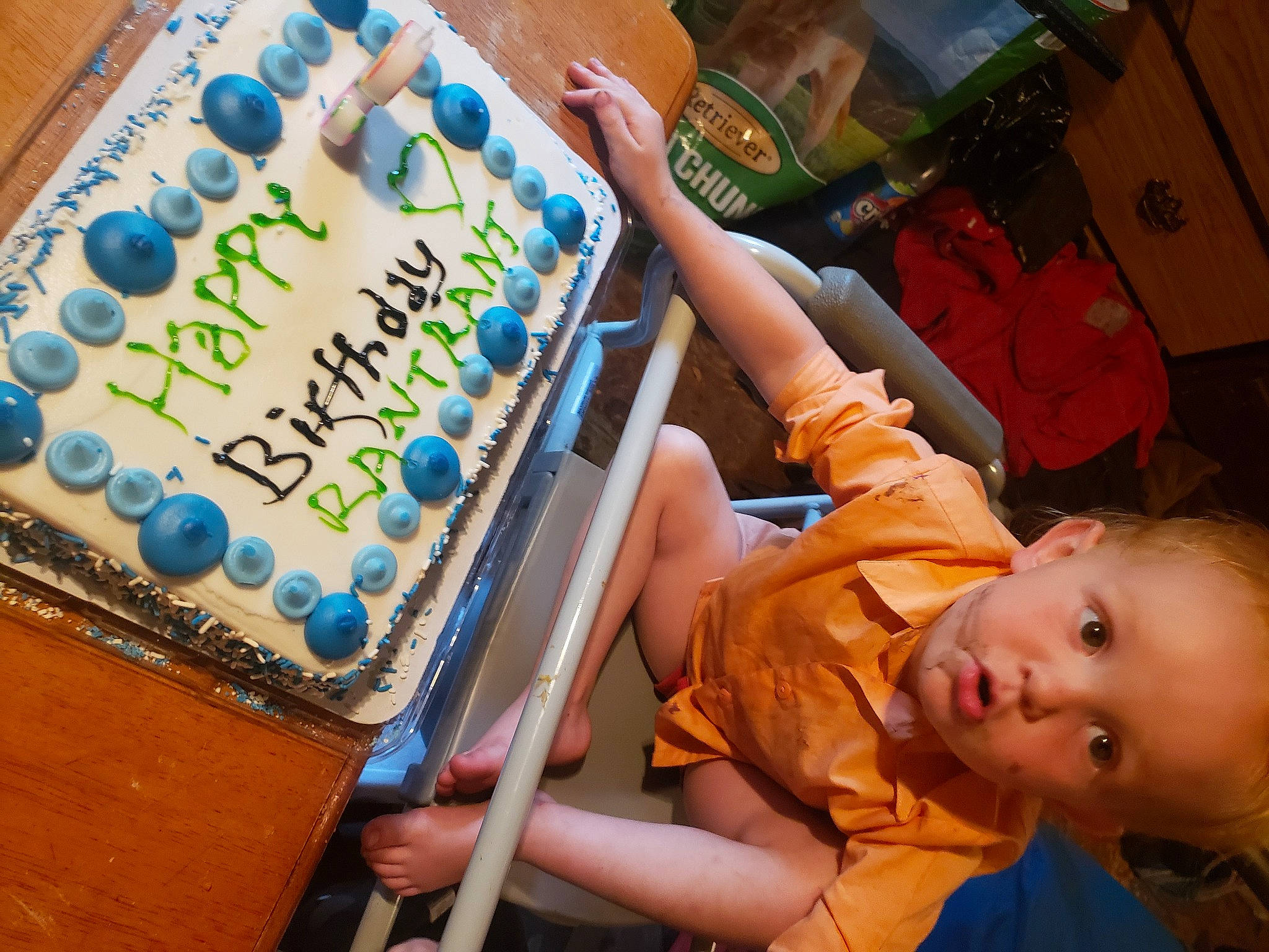 Dirrant is registered to the contest to win money with this photo: art, baked_goods, baking, birthday_cake, cake, cake_decorating, cake_decorating_supply, child, food, fun, icing, indoor_games_and_sports, kuchen, leisure, person, sugar_paste, sweetness, t_shirt, table, toddler