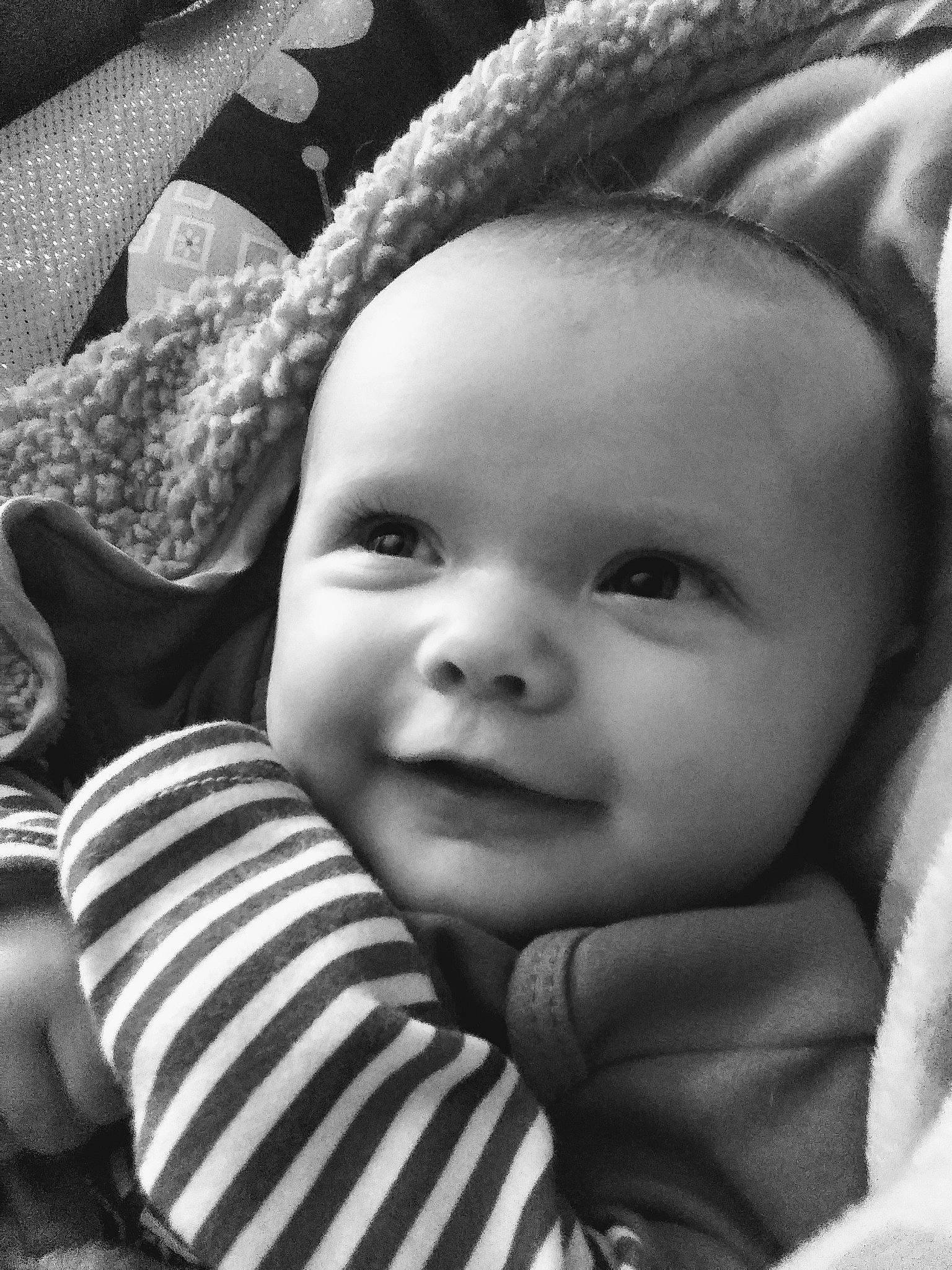 Lael is registered to the contest to win money with this photo: beauty, black, black_and_white, cheek, child, emotion, eye, face, forehead, girl, head, infant, monochrome, monochrome_photography, nose, person, photography, skin, smile, toddler