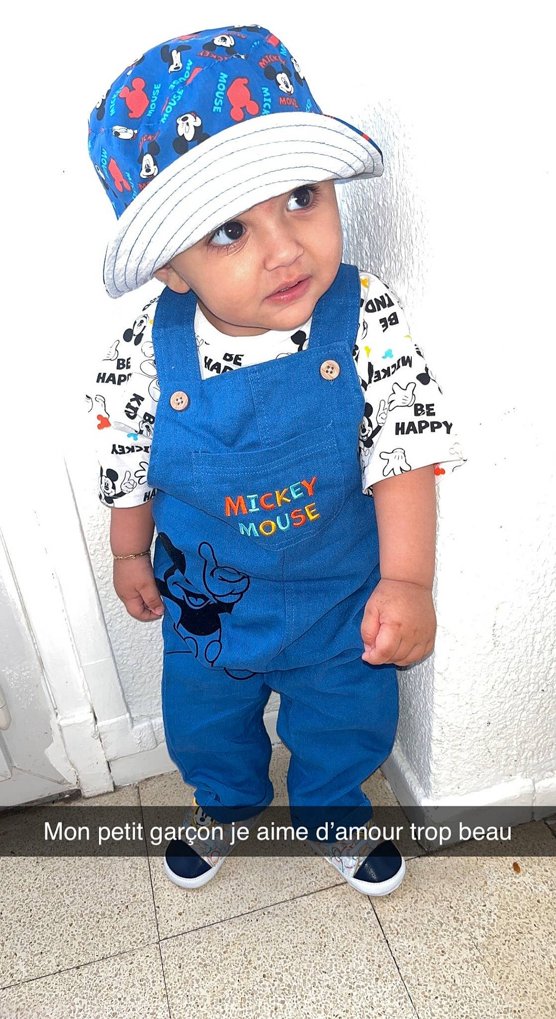 Jean participe au concours pour gagner de l'argent avec cette photo : azure, baby, baby_toddler_clothing, cap, child, clothing, cool, electric_blue, face, fashion, happy, hat, headgear, headwear, human, outerwear, people, person, product, sleeve