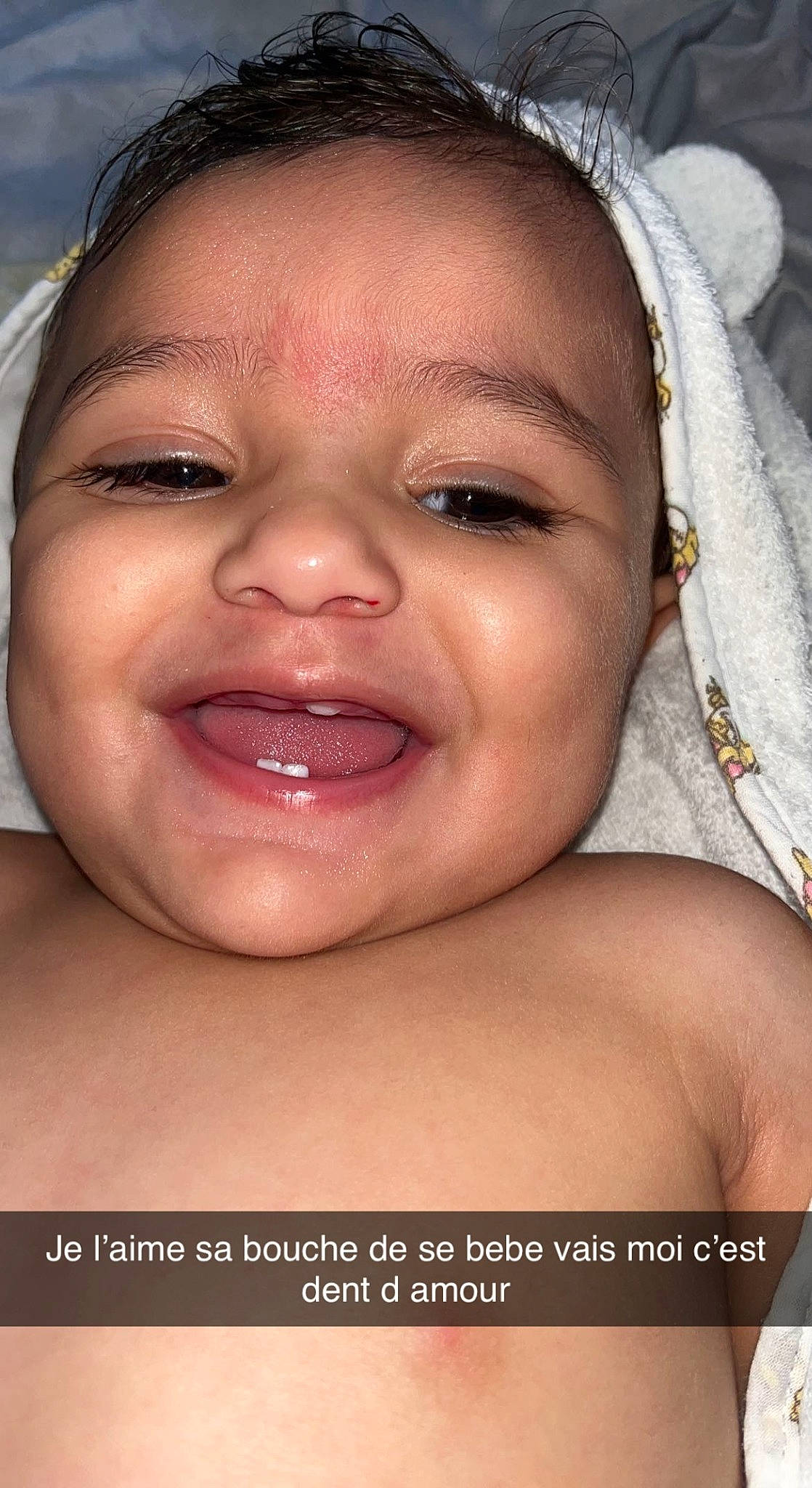 Jean participe au concours pour gagner de l'argent avec cette photo : cheek, chin, ear, eye, eyebrow, eyelash, face, facial_expression, forehead, happy, head, jaw, joy, lip, mouth, muscle, neck, nose, organ, person