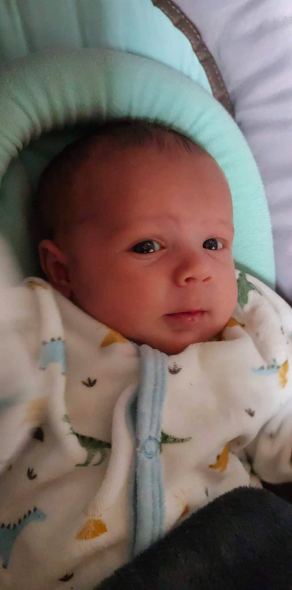 Zak a rejoint le concours — aidez-le/la à gagner de superbes lots ! baby, baby_toddler_clothing, cheek, chin, collar, eye, eyebrow, eyelash, forehead, human, iris, lip, mouth, nose, person, pink, product, skin, sleeve, smile