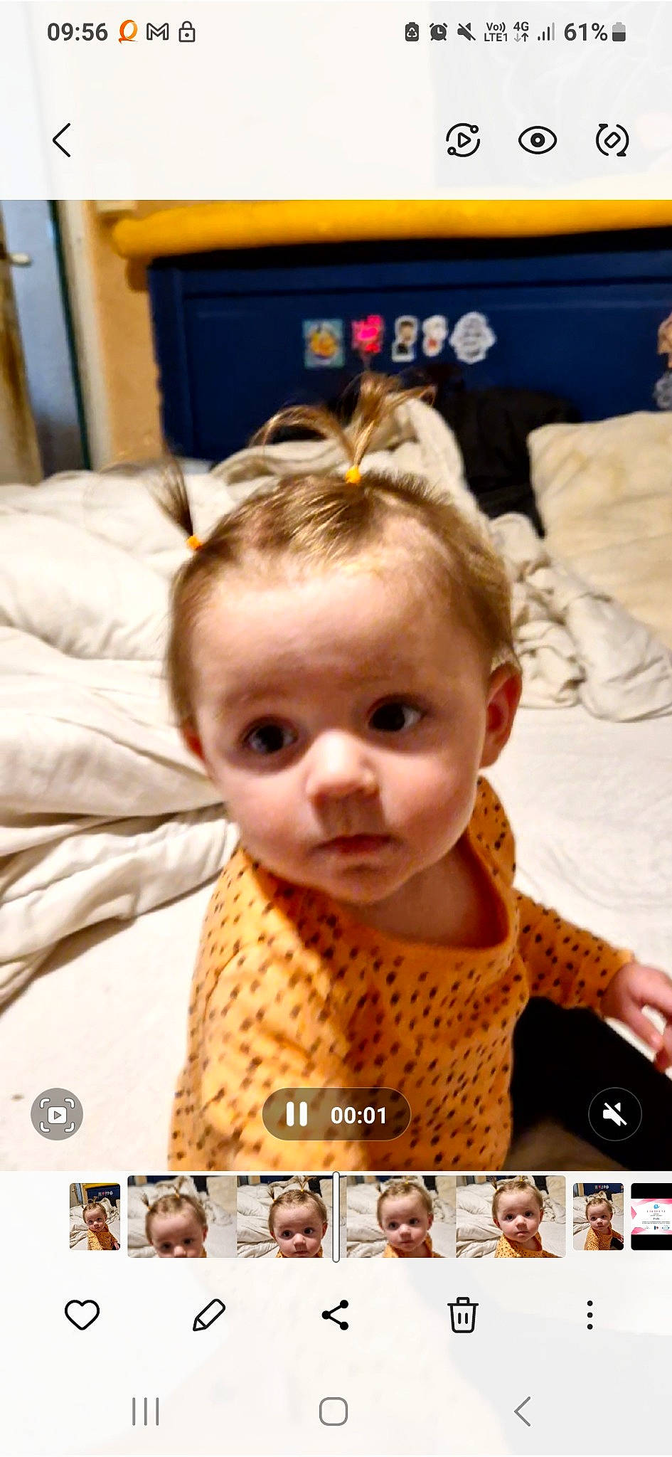 Kaïla a rejoint le concours — aidez-le/la à gagner de superbes lots ! baby, baby_toddler_clothing, blond, cheek, child, chin, ear, eye, eyebrow, eyelash, fun, happy, head, iris, nose, person, photo_caption, skin, sleeve, smile