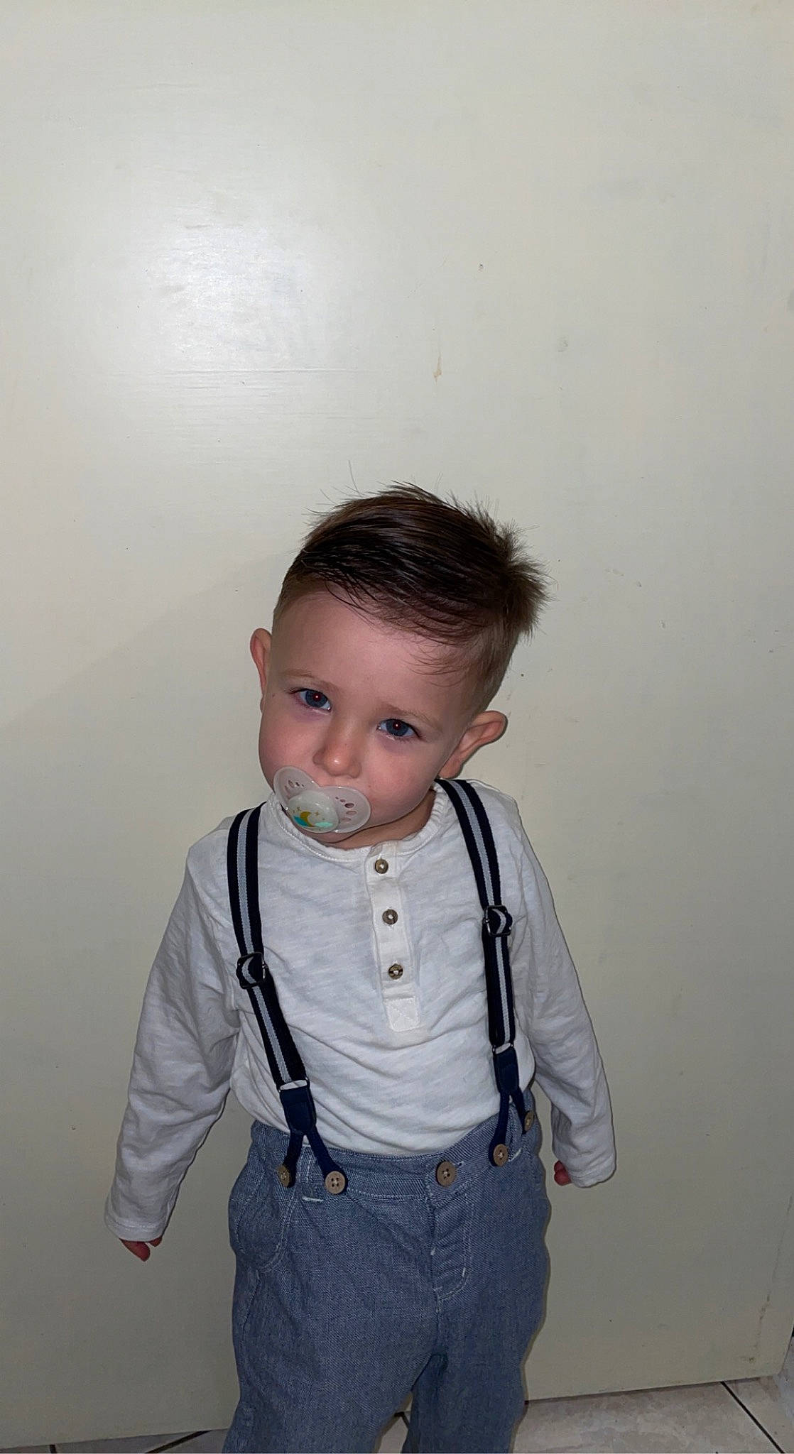 Maylann a rejoint le concours — aidez-le/la à gagner de superbes lots ! baby, baby_toddler_clothing, cheek, child, collar, denim, dress_shirt, elbow, electric_blue, eyelash, fashion_accessory, fashion_design, human_body, iris, neck, pattern, person, shoulder, sleeve, t_shirt