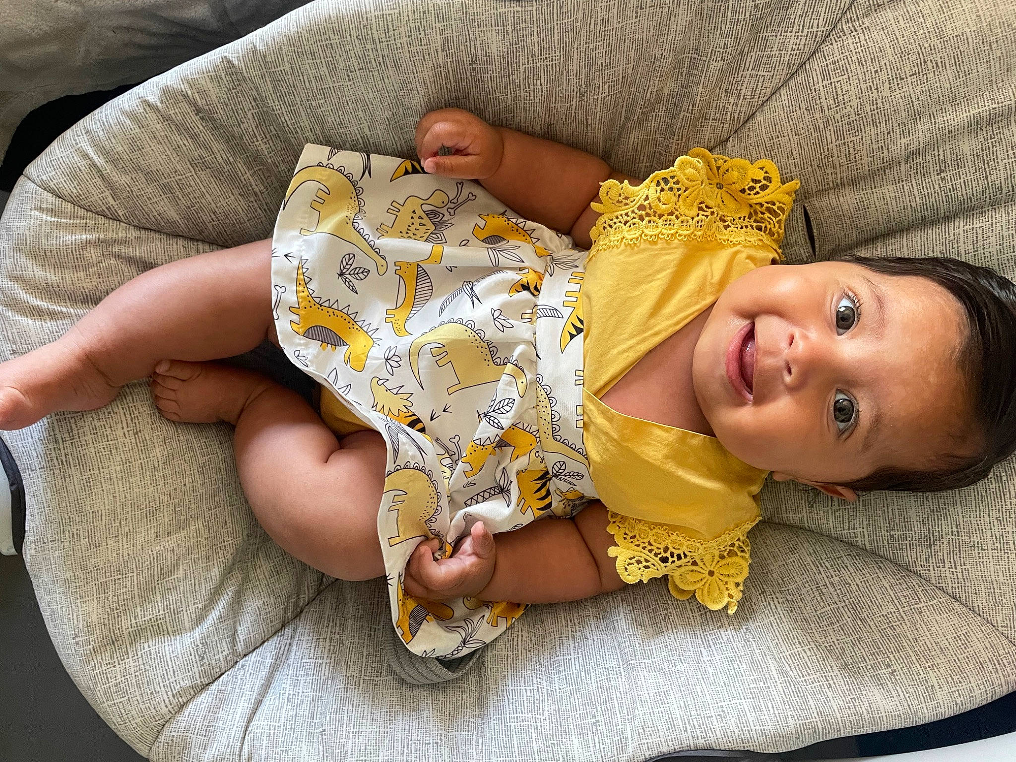 Malya a rejoint le concours — aidez-le/la à gagner de superbes lots ! baby, baby_products, baby_sleeping, baby_toddler_clothing, cheek, child, comfort, fashion_accessory, finger, happy, headgear, linens, nail, pattern, person, skin, sleeve, smile, thumb, toddler