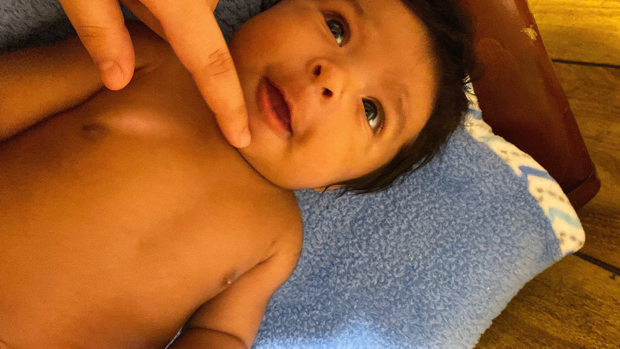 Angel is registered to the contest to win money with this photo: cheek, chin, eye, eyebrow, eyelash, face, gesture, hair, head, human_body, iris, joint, lip, mouth, muscle, neck, nose, person, skin, smile