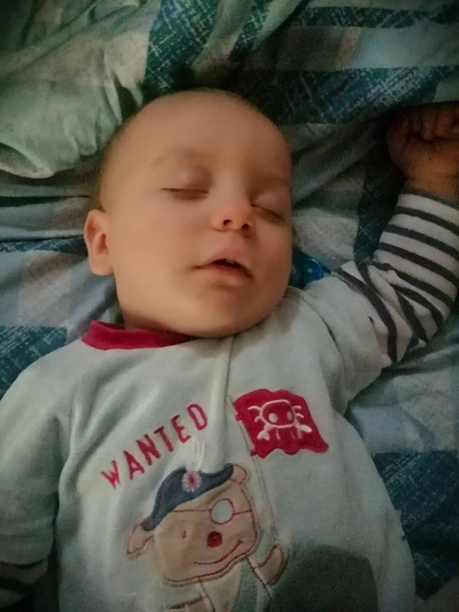 Ethan a rejoint le concours — aidez-le/la à gagner de superbes lots ! baby, bedtime, cheek, child, cool, face, forehead, head, lip, mouth, nose, person, skin, sleep, toddler