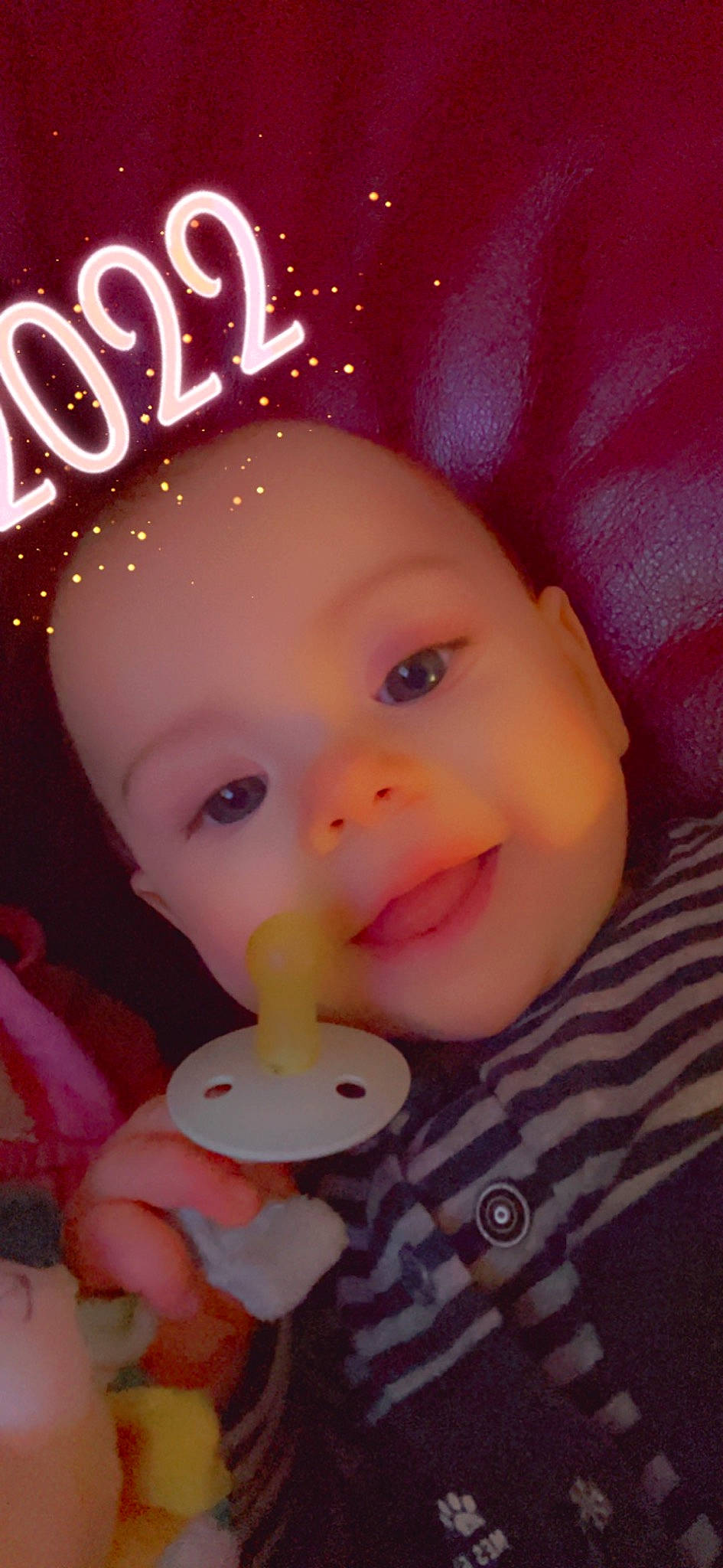 Luka participe au concours pour gagner de l'argent avec cette photo : birthday, cake_decorating, candle, cap, cheek, child, drinkware, event, fashion_accessory, fun, happy, lip, nose, organ, party_supply, person, pink, skin, sweetness, tableware