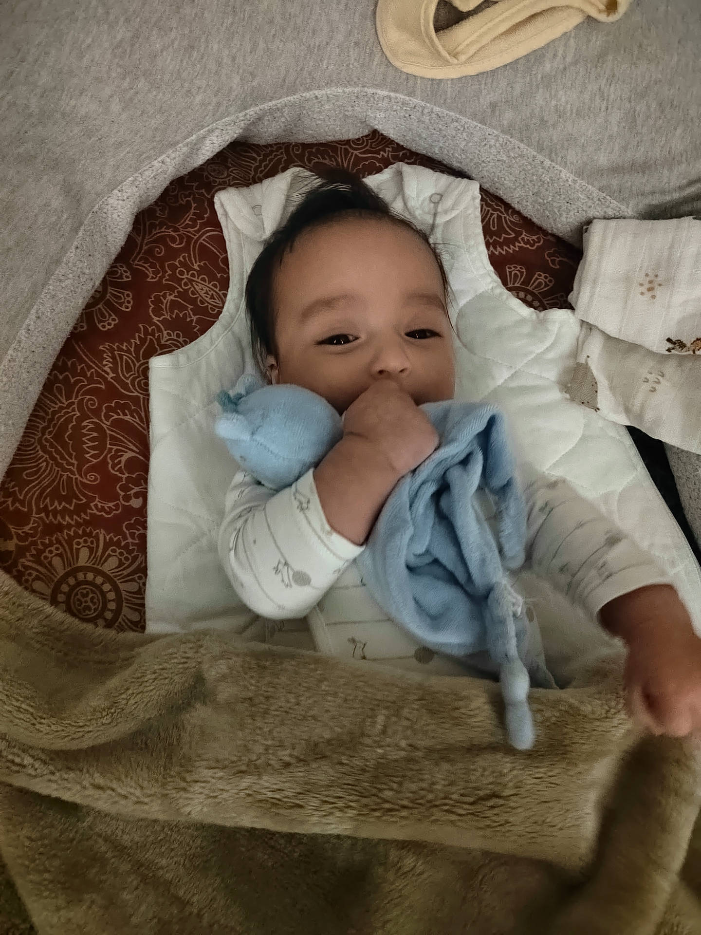 baby, bed, blanket, bodypart, clothing, couch, cradle, crib, cushion, face, finger, furniture, hand, hat, head, infantbed, newborn, person, photography, portrait