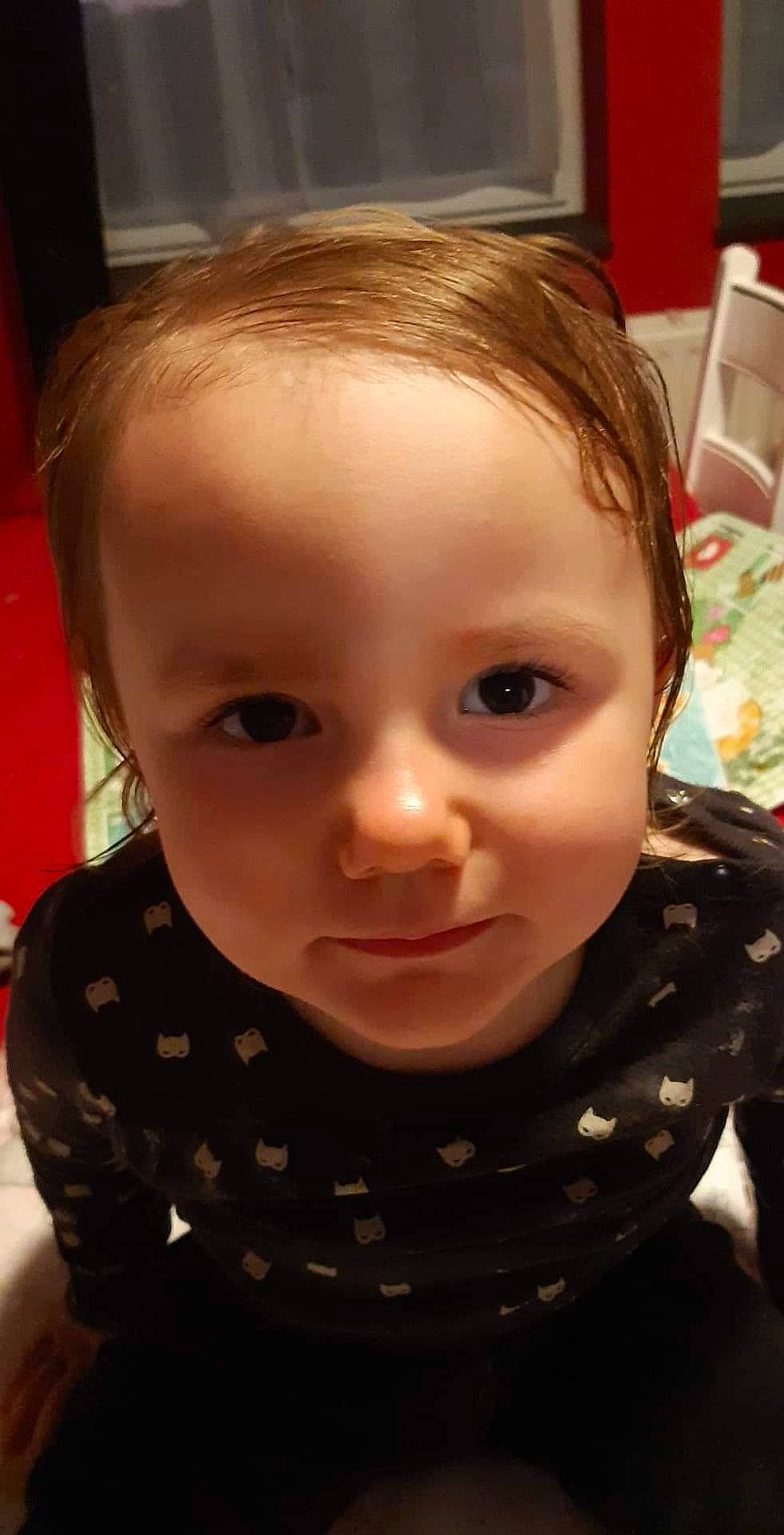 Léa a rejoint le concours — aidez-le/la à gagner de superbes lots ! baby, brown_hair, cheek, child, chin, ear, eyebrow, face, forehead, head, lip, mouth, nose, person, skin, toddler