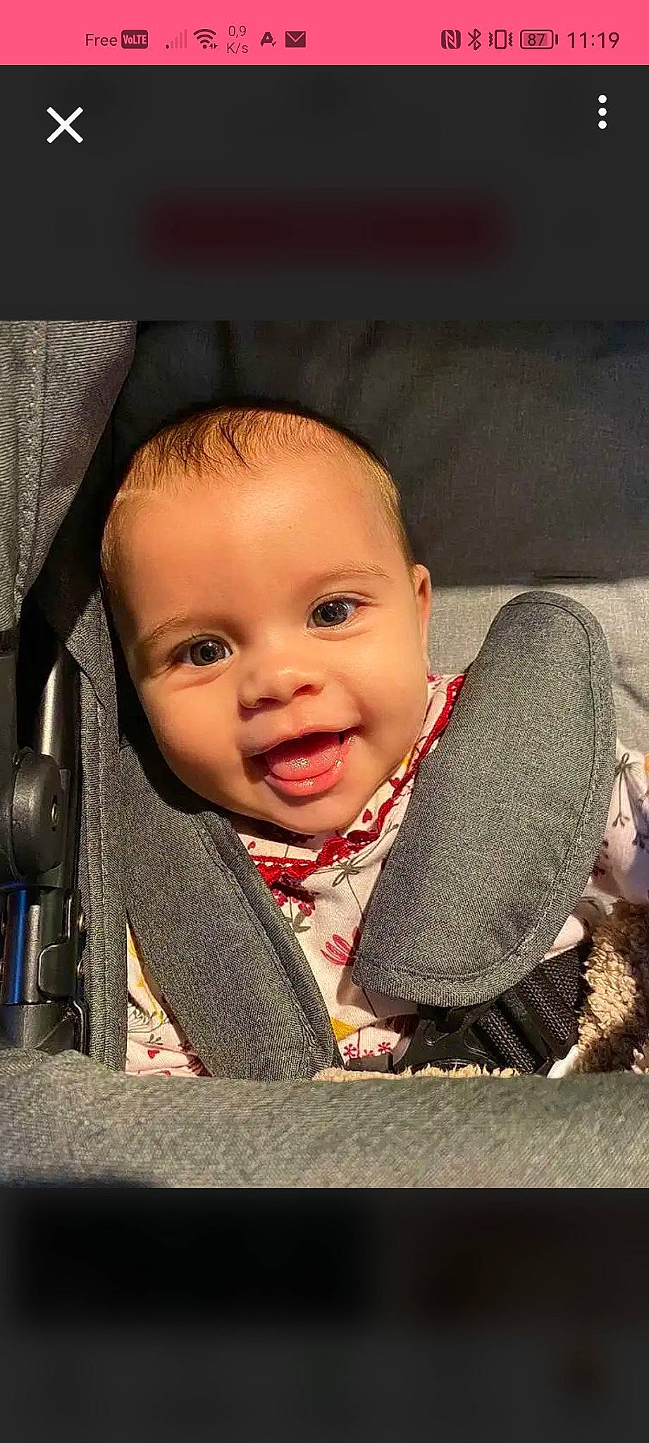 Mya a rejoint le concours — aidez-le/la à gagner de superbes lots ! baby, baby_products, baby_toddler_clothing, cheek, child, comfort, eyebrow, flash_photography, flooring, fun, happy, iris, lip, mouth, nose, person, sitting, skin, smile, toddler