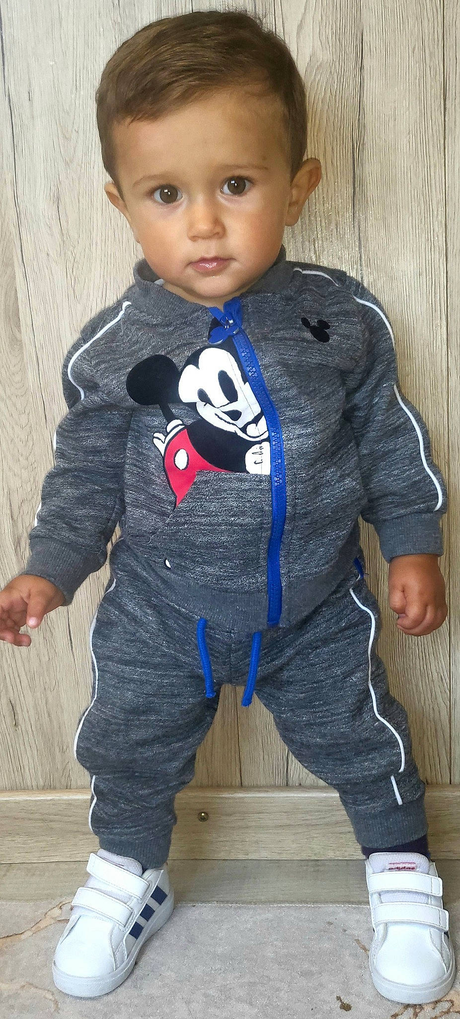 Tyler Elvis Aaron participe au concours pour gagner de l'argent avec cette photo : art, baby_toddler_clothing, blue, child, cool, costume, denim, electric_blue, fashion_design, hat, outerwear, pattern, person, personal_protective_equipment, sitting, sleeve, sportswear, t_shirt, toddler, toy