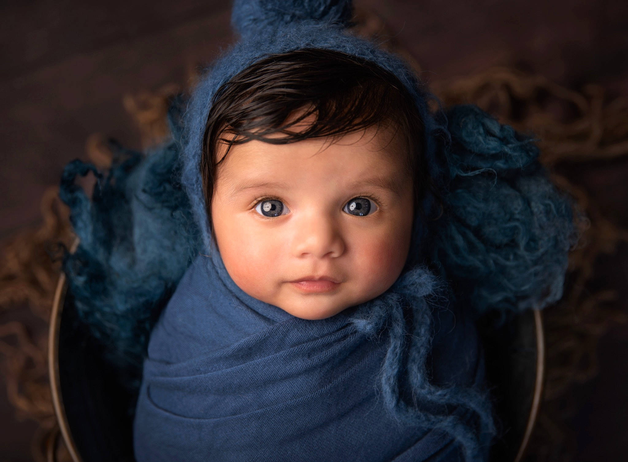 Avi is registered to the contest to win money with this photo: baby, cheek, chin, close_up, darkness, electric_blue, eyebrow, eyelash, face, flash_photography, happy, human_body, iris, lip, nose, person, skin, textile, toddler, tree