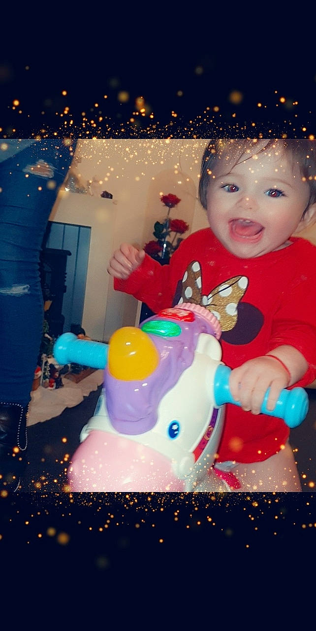 Neïssy a rejoint le concours — aidez-le/la à gagner de superbes lots ! child, christmas, person, snow, snowman, toddler