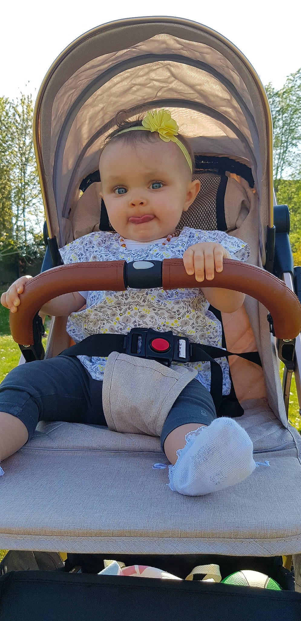 Emma a rejoint le concours — aidez-le/la à gagner de superbes lots ! baby, baby_carriage, baby_in_car_seat, baby_products, car_seat, child, person, product, toddler