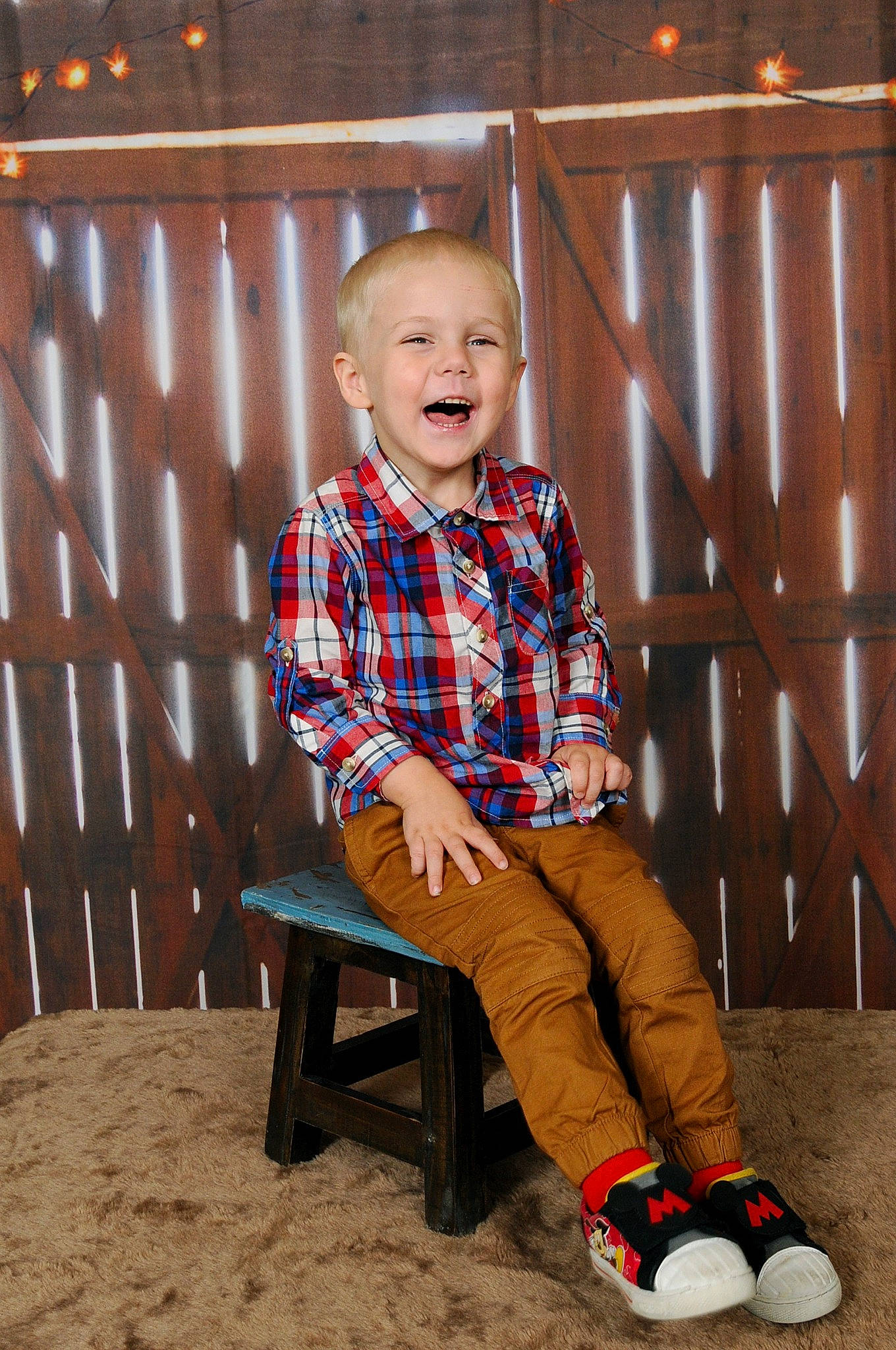 Shepard is registered to the contest to win money with this photo: baby_toddler_clothing, chair, child, chin, dress_shirt, flash_photography, flooring, happy, leg, leisure, orange, person, plaid, sleeve, smile, standing, t_shirt, tartan, tie, toddler
