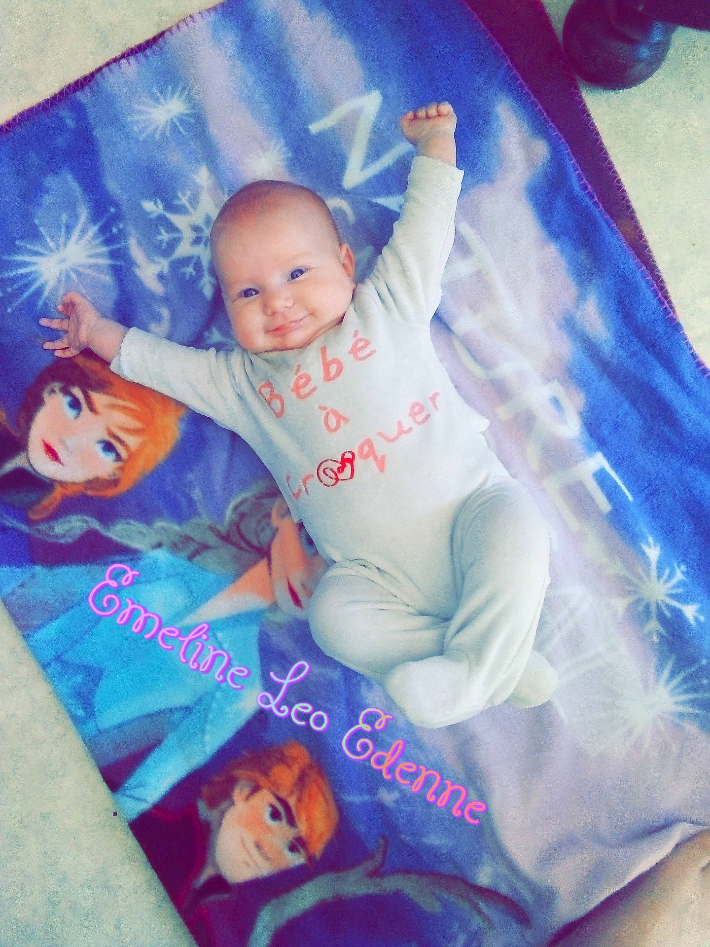 Athénas participe au concours pour gagner de l'argent avec cette photo : art, baby, child, person, product, toddler