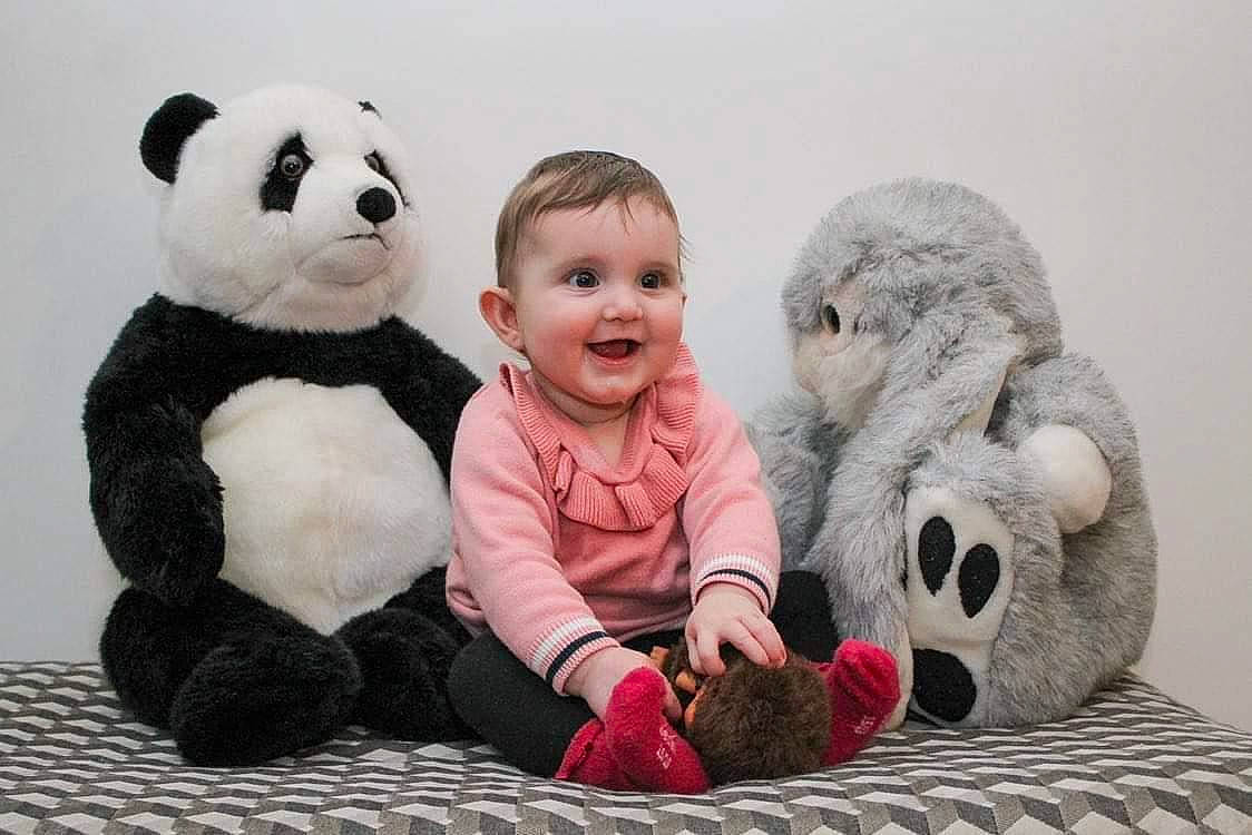 Heaven participe au concours pour gagner de l'argent avec cette photo : carnivore, comfort, facial_expression, fun, fur, happy, interaction, joy, mammal, nose, panda, person, pink, plush, smile, snout, stuffed_toy, teddy_bear, terrestrial_animal, textile
