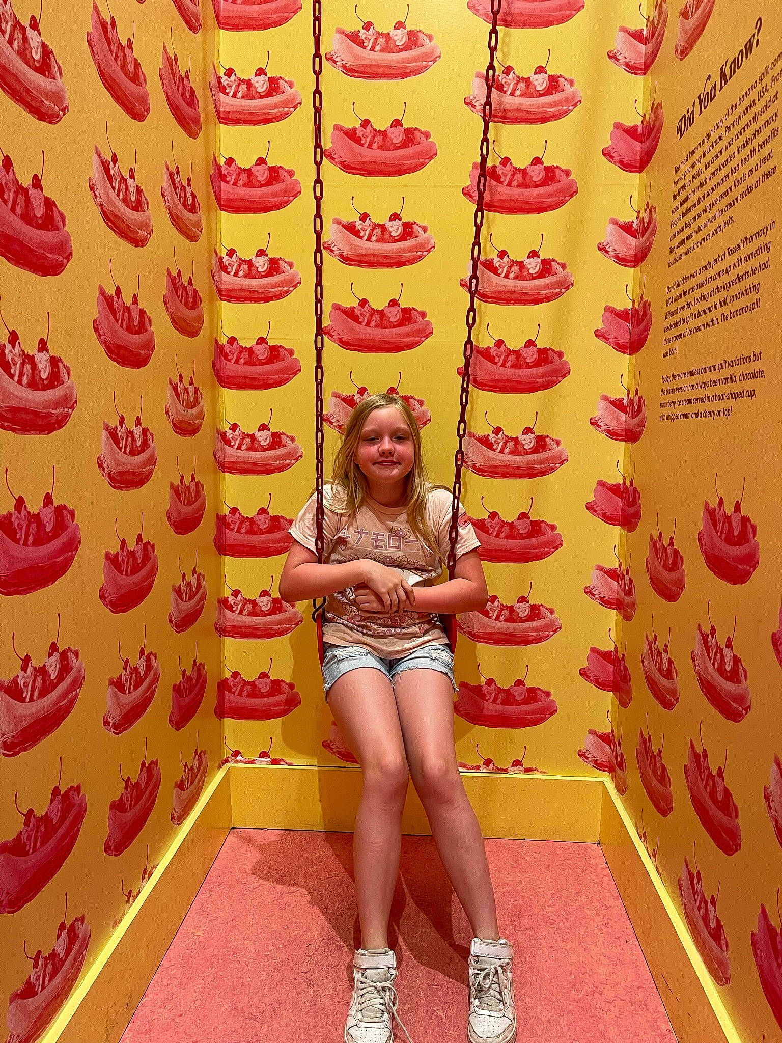 Kaylee is registered to the contest to win money with this photo: beauty, calf, event, flooring, foot, fun, happy, human_leg, joy, knee, leisure, magenta, orange, pattern, peach, person, plant, red, shorts, smile