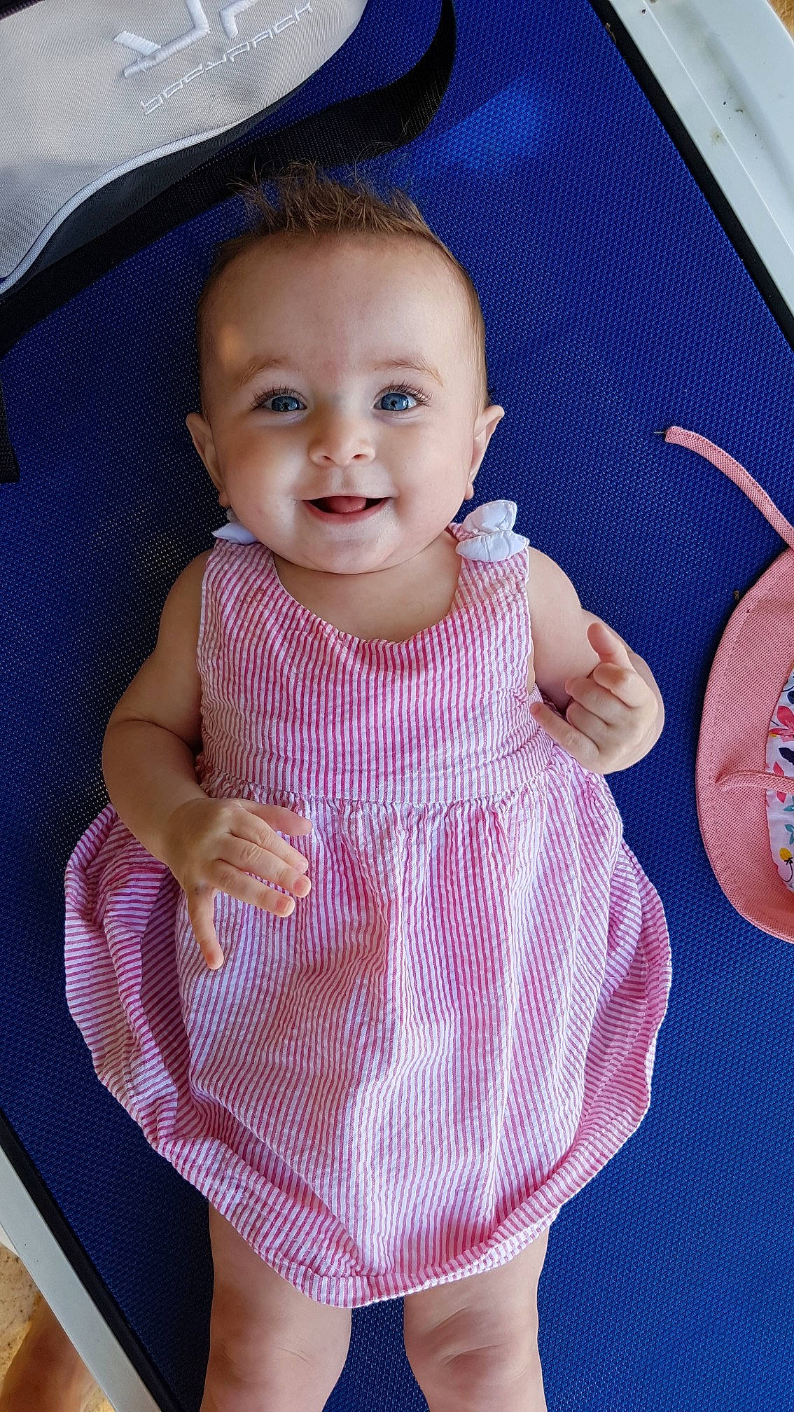 Miya a rejoint le concours — aidez-le/la à gagner de superbes lots ! baby, baby_toddler_clothing, beauty, cheek, child, dress, eye, face, facial_expression, head, pattern, person, pink, product, skin, smile, toddler