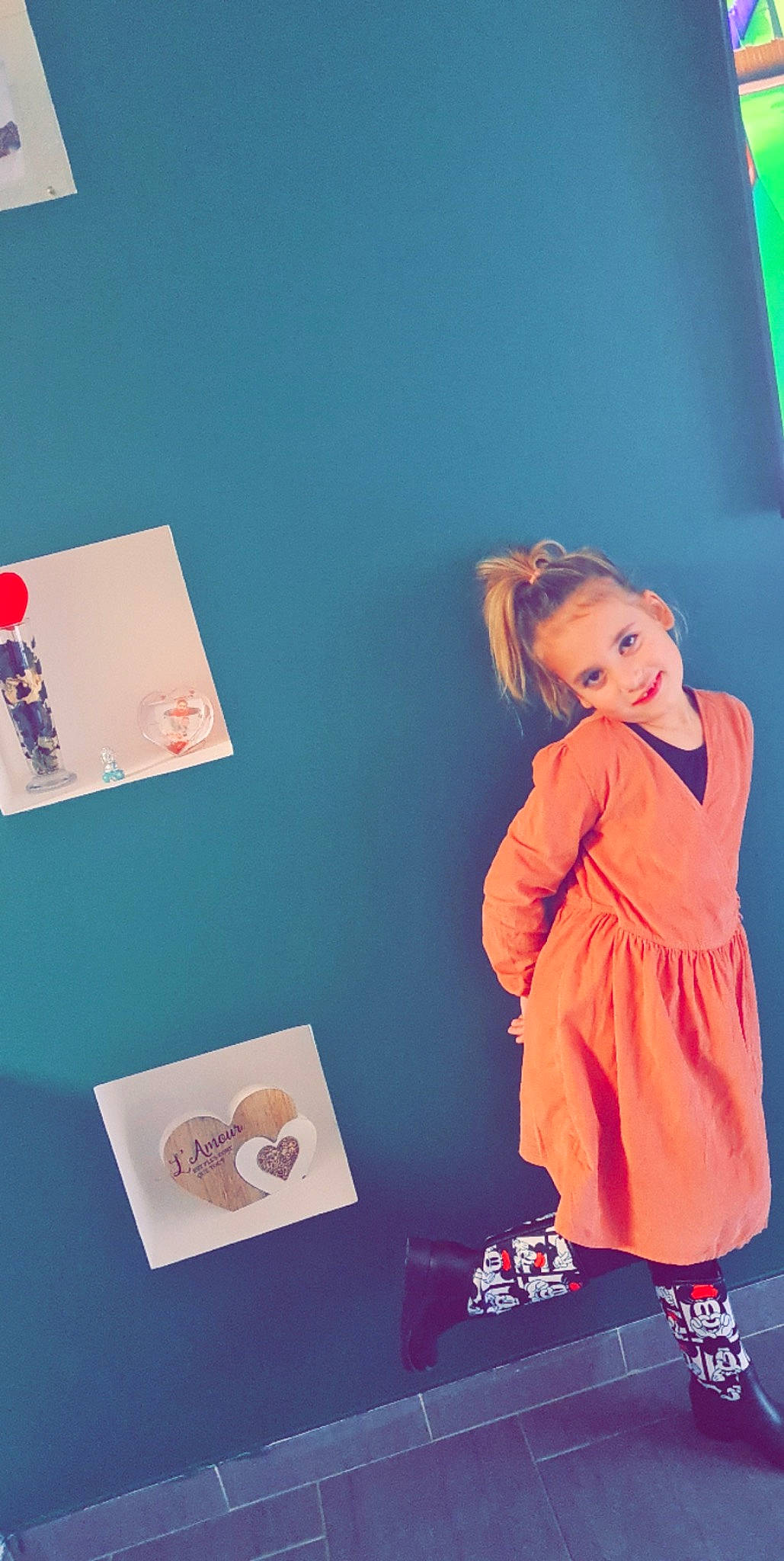 Kayna participe au concours pour gagner de l'argent avec cette photo : advertising, child_model, design, electric_blue, entertainment, fashion_design, font, fun, graphic_design, happy, joy, magenta, material_property, peach, person, pink, purple, room, smile, t_shirt