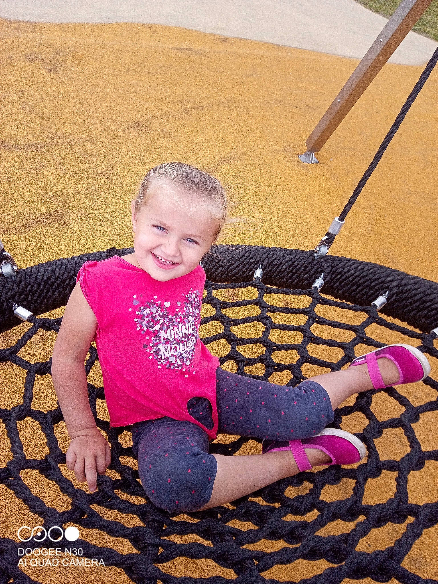 Kelya participe au concours pour gagner de l'argent avec cette photo : baby_toddler_clothing, child, fun, grass, happy, joy, landscape, leisure, magenta, pattern, people_in_nature, person, pink, play, recreation, shadow, sitting, summer, t_shirt, tints_and_shades