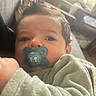 Lucas a rejoint le concours — aidez-le/la à gagner de superbes lots ! baby, blanket, casual, child, closeup, comfort, cozy, cute, expression, face, hair, indoors, infant, pacifier, person, portrait, resting, soft, warm, young