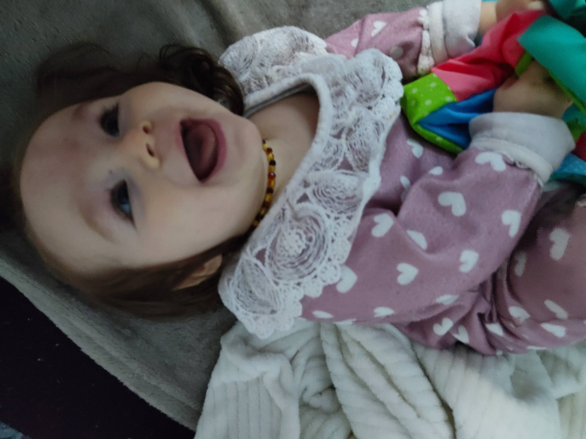 Valentina a rejoint le concours — aidez-le/la à gagner de superbes lots ! baby, baby_toddler_clothing, cheek, child, eye, eyelash, happy, headgear, linens, lip, nose, outerwear, pattern, person, plant, skin, sleeve, smile, textile, toddler