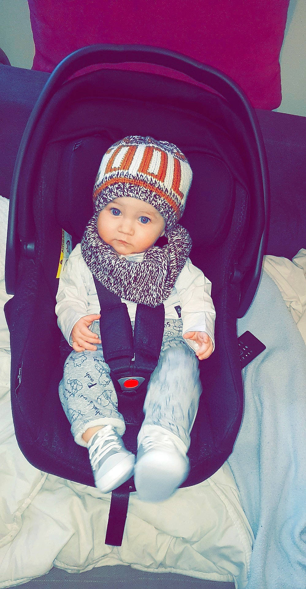 Déjan participe au concours pour gagner de l'argent avec cette photo : child, cool, eye, fun, girl, hair_accessory, headgear, headwear, human, infant, person, pink, product, purple, sitting, skin, smile, textile, toddler