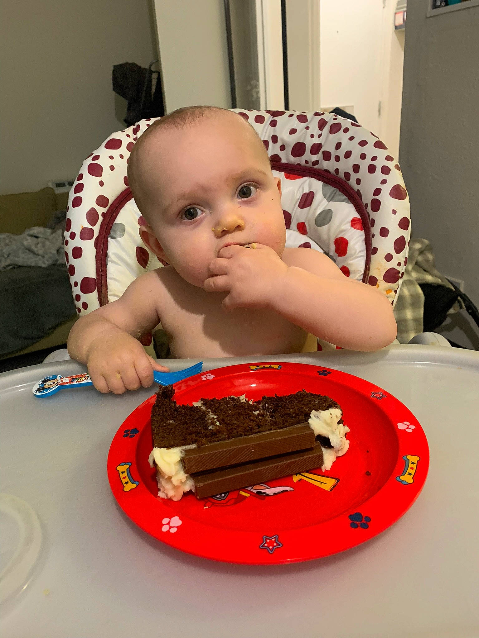 Hadlee-joe is registered to the contest to win money with this photo: baked_goods, birthday, birthday_cake, buttercream, cake, cake_decorating, cake_decorating_supply, chair, dessert, food, icing, ingredient, person, plate, recipe, sugar_cake, sugar_paste, sweetness, table, tableware