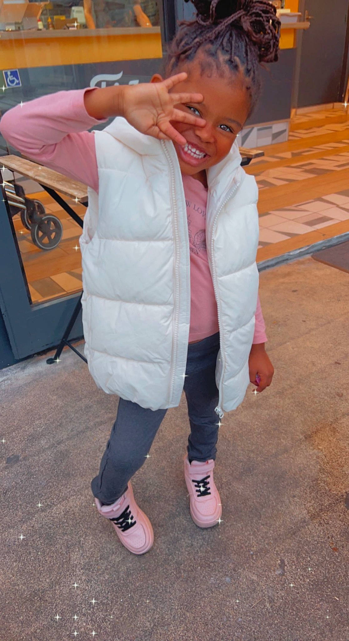 Assyah a rejoint le concours — aidez-le/la à gagner de superbes lots ! child, denim, flooring, formal_wear, fun, fur, gesture, happy, human_leg, joint, joy, leisure, person, sandal, shoe, sitting, sleeve, thumb, toddler, uniform