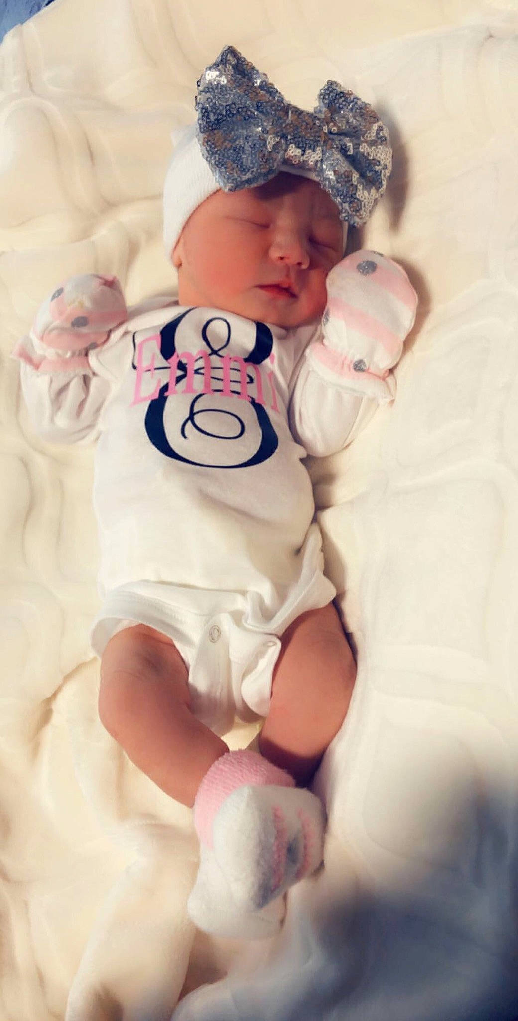 Emmi is registered to the contest to win money with this photo: baby, baby_sleeping, baby_toddler_clothing, bedtime, birth, cheek, child, person, pink, skin, sleep, smile, toddler