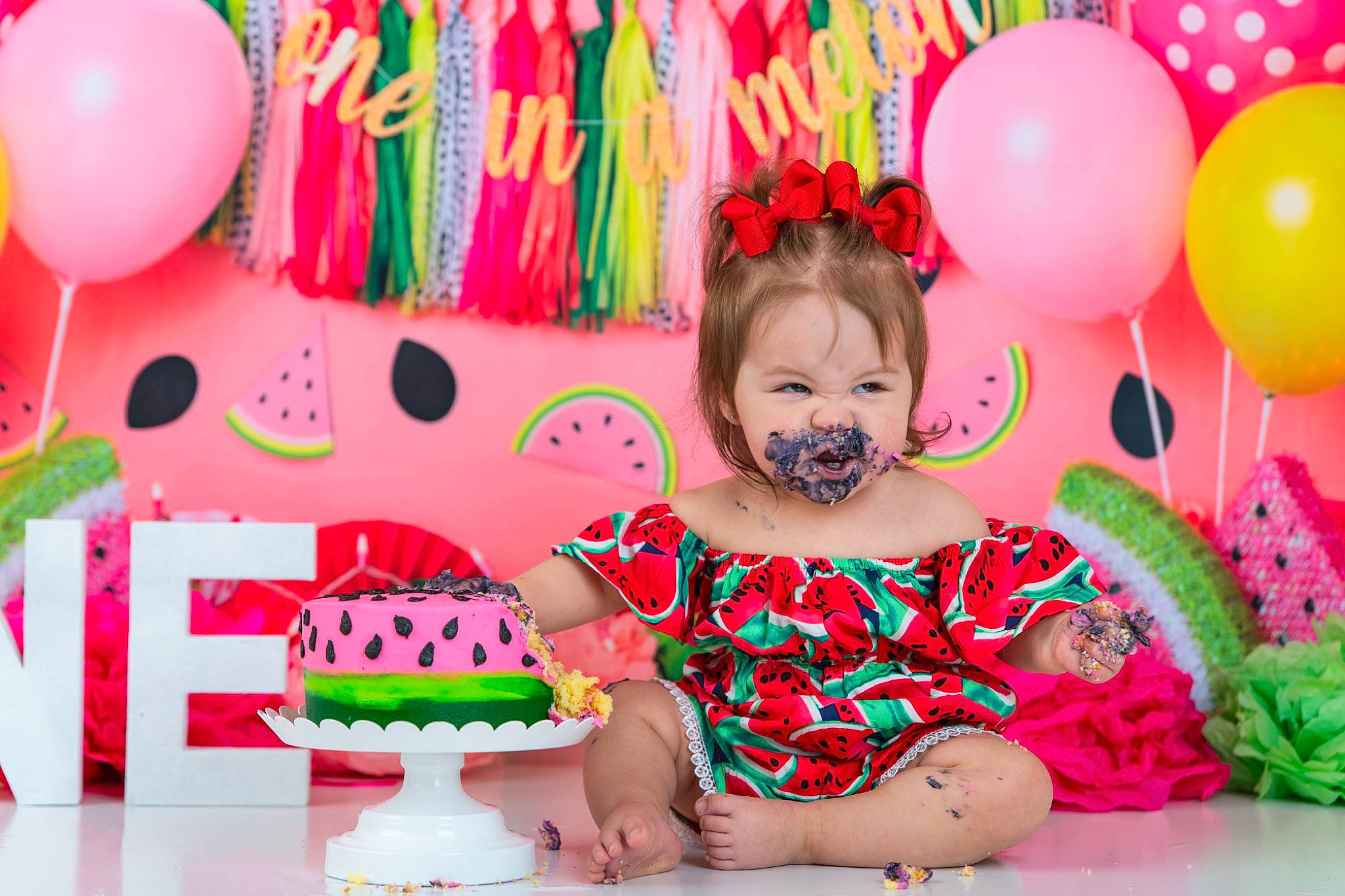 Marianna is registered to the contest to win money with this photo: baby, balloon, birthday, birthday_cake, birthday_party, buttercream, cake, cake_decorating, child, dessert, event, food, happy, icing, party, party_supply, pasteles, person, pink, sweetness