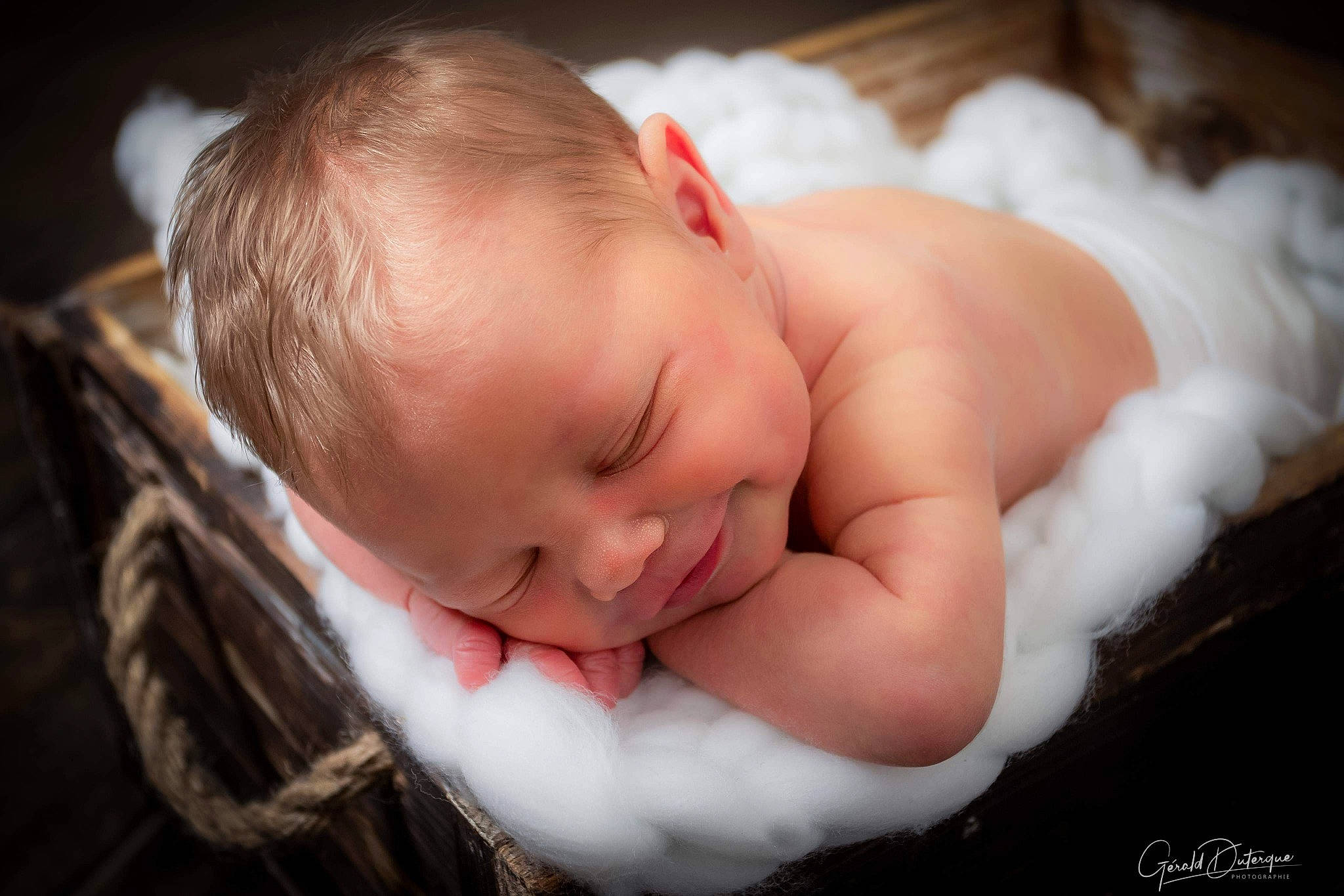 Anna participe au concours pour gagner de l'argent avec cette photo : baby, birth, cheek, child, eye, face, hand, lip, mouth, nose, person, photograph, photography, pink, portrait, portrait_photography, skin, sleep, smile, toddler