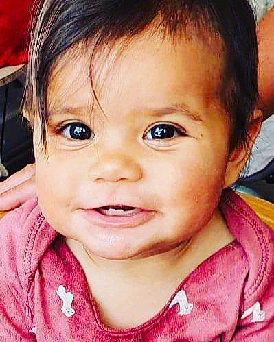 Louna participe au concours pour gagner de l'argent avec cette photo : black_hair, cheek, child, chin, cool, ear, eyebrow, eyelash, forehead, happy, iris, jaw, lip, mouth, neck, nose, person, pink, skin, smile