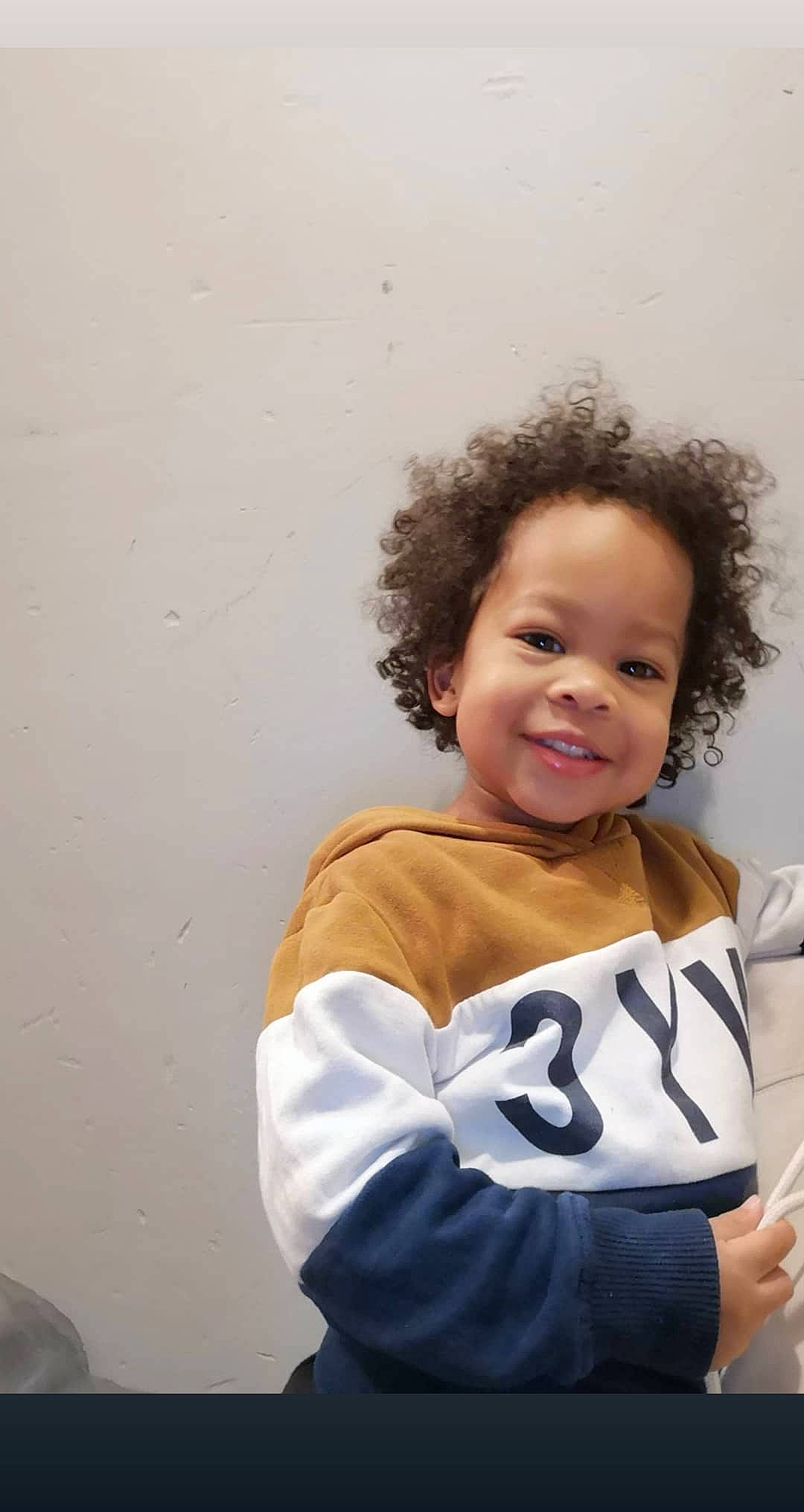 Fabiano participe au concours pour gagner de l'argent avec cette photo : arm, child, happy, joy, person, smile, toddler