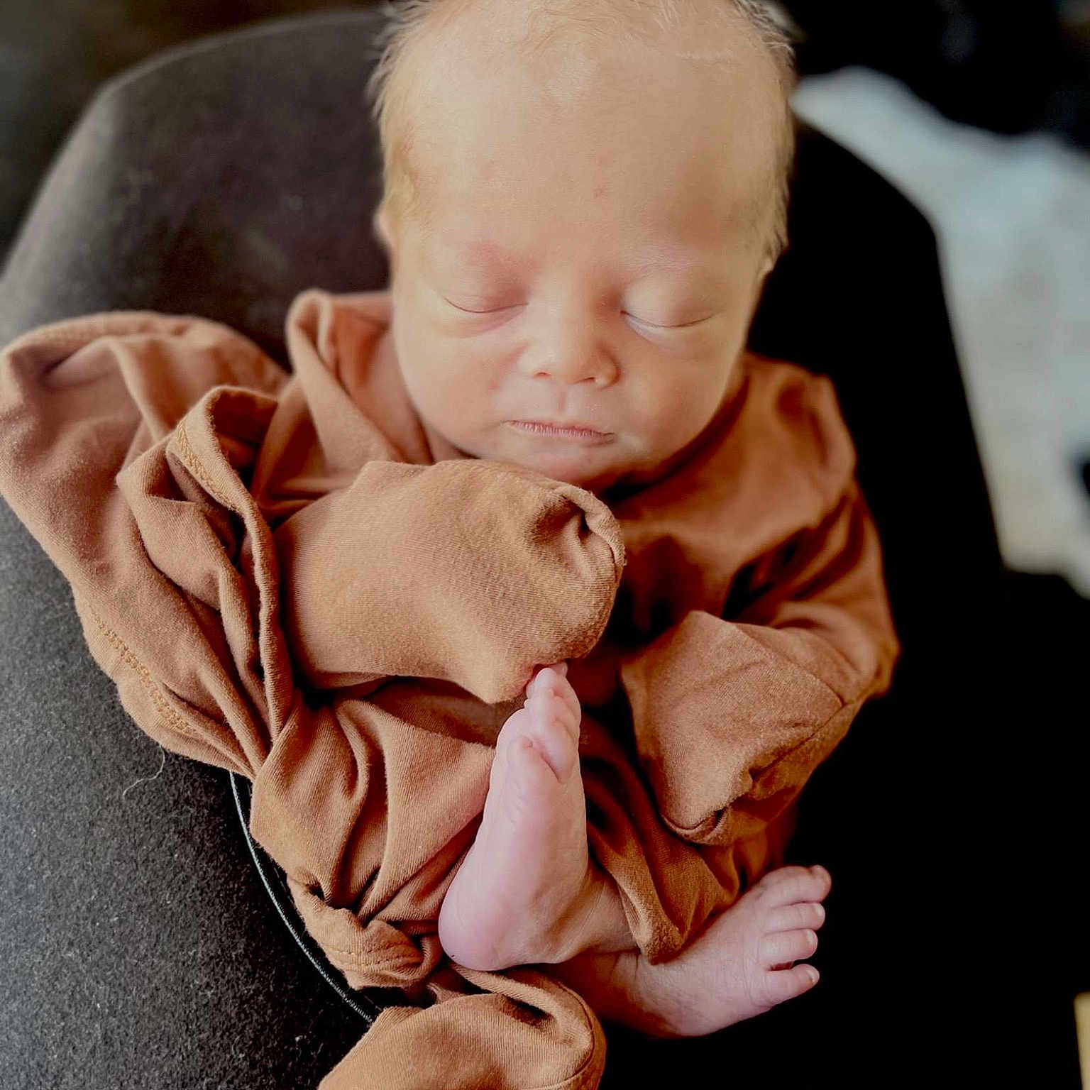 Montelius is registered to the contest to win money with this photo: baby, baby_products, baby_toddler_clothing, chair, cheek, child, comfort, grass, happy, linens, portrait_photography, room, sitting, tableware, toddler, wood