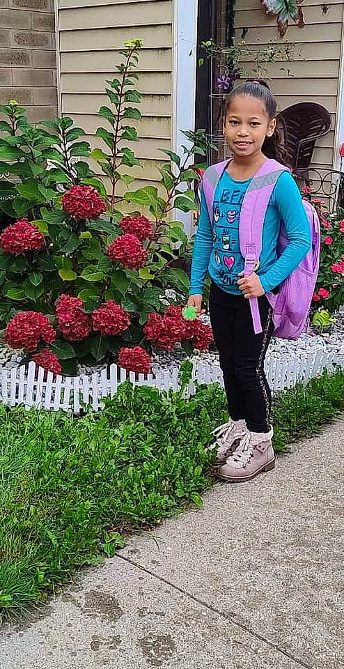 Kaylianie joined the competition — help win amazing prizes! electric_blue, flower, fruit, grass, green, groundcover, hybrid_tea_rose, joy, magenta, person, petal, pink, plant, rose, shrub, sleeve, sportswear, street_fashion, sweatpant, t_shirt