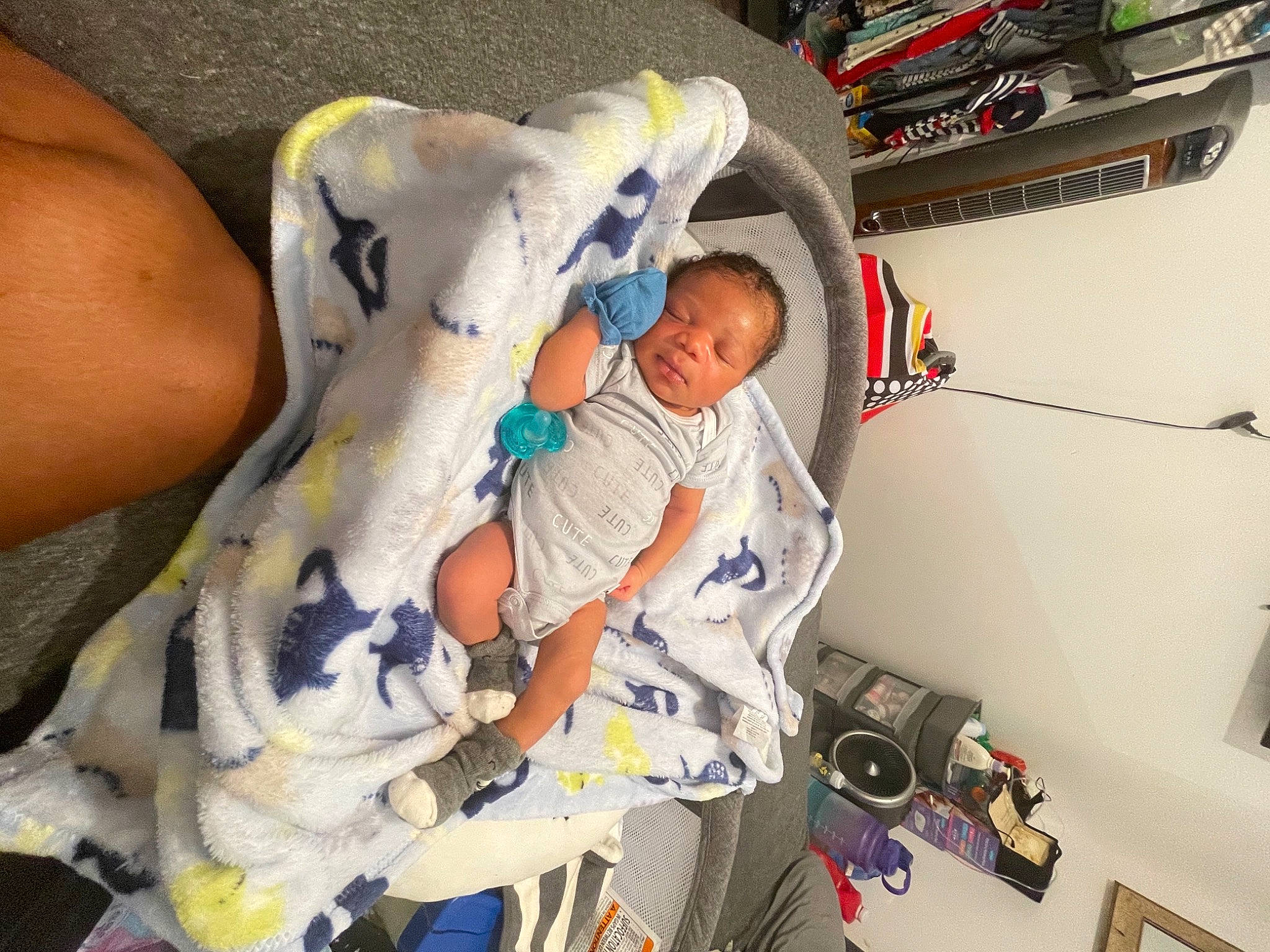 Kartier is registered to the contest to win money with this photo: baby, baby_carriage, baby_products, baby_safety, baby_toddler_clothing, child, comfort, event, hat, health_care, hospital, hospital_bed, infant_bed, medical, medical_equipment, medical_procedure, patient, person, room, service