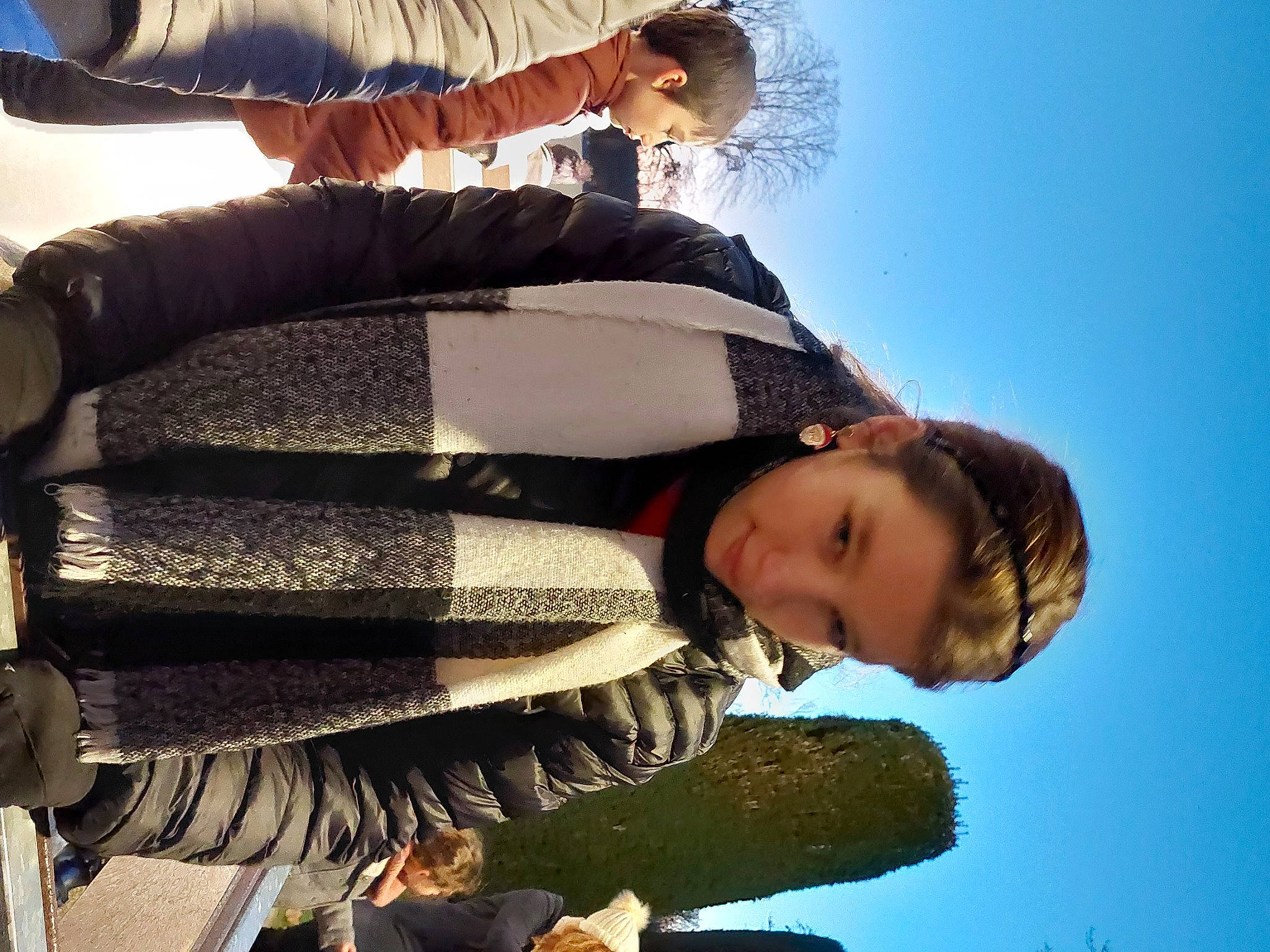 Alexia participe au concours pour gagner de l'argent avec cette photo : baby, child, cloud, fun, gesture, happy, leisure, light, people_in_nature, person, photography, reflection, sky, snapshot, tints_and_shades, toddler, travel, tree, water, white