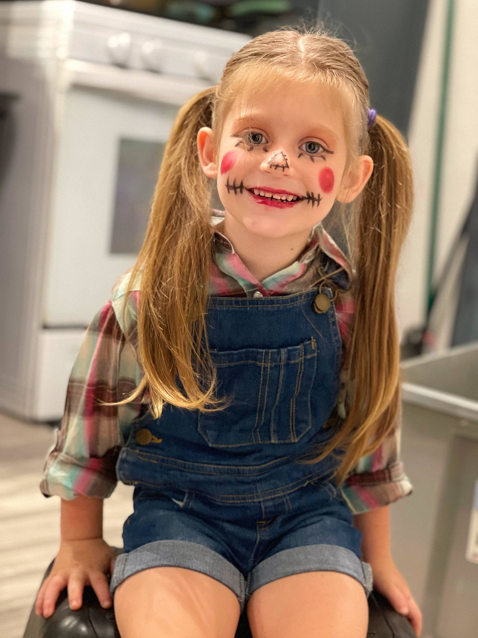 Braelyn joined the competition — help win amazing prizes! blond, fun, happy, iris, jean_short, joint, joy, knee, lip, long_hair, mouth, person, shoulder, skin, sleeve, smile, standing, summer, thigh, toddler